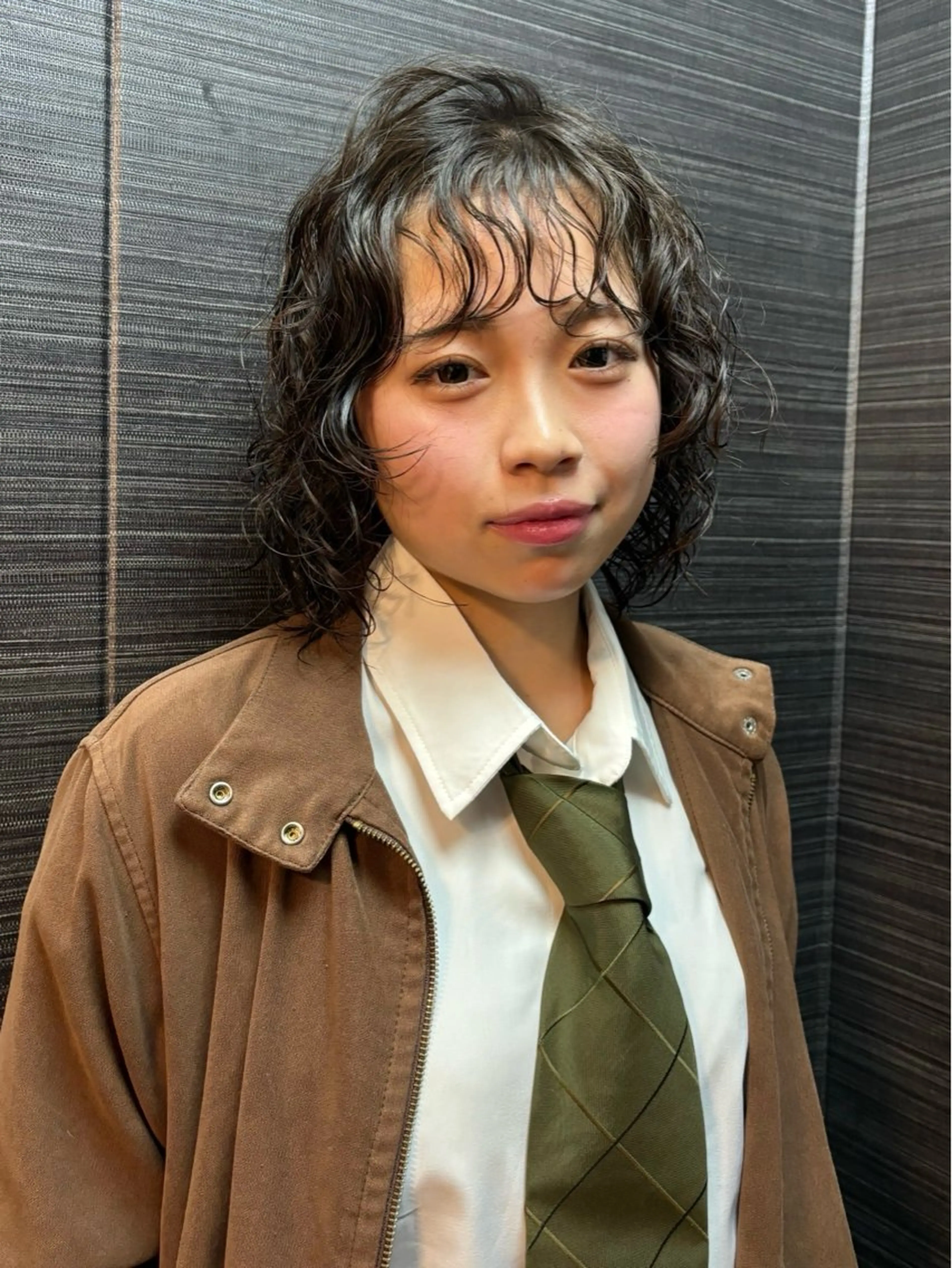 セミロング パーマ カット パーマ トリートメント ヘッドスパ 個性派ネイル /コトミ🐸のネイルデザイン