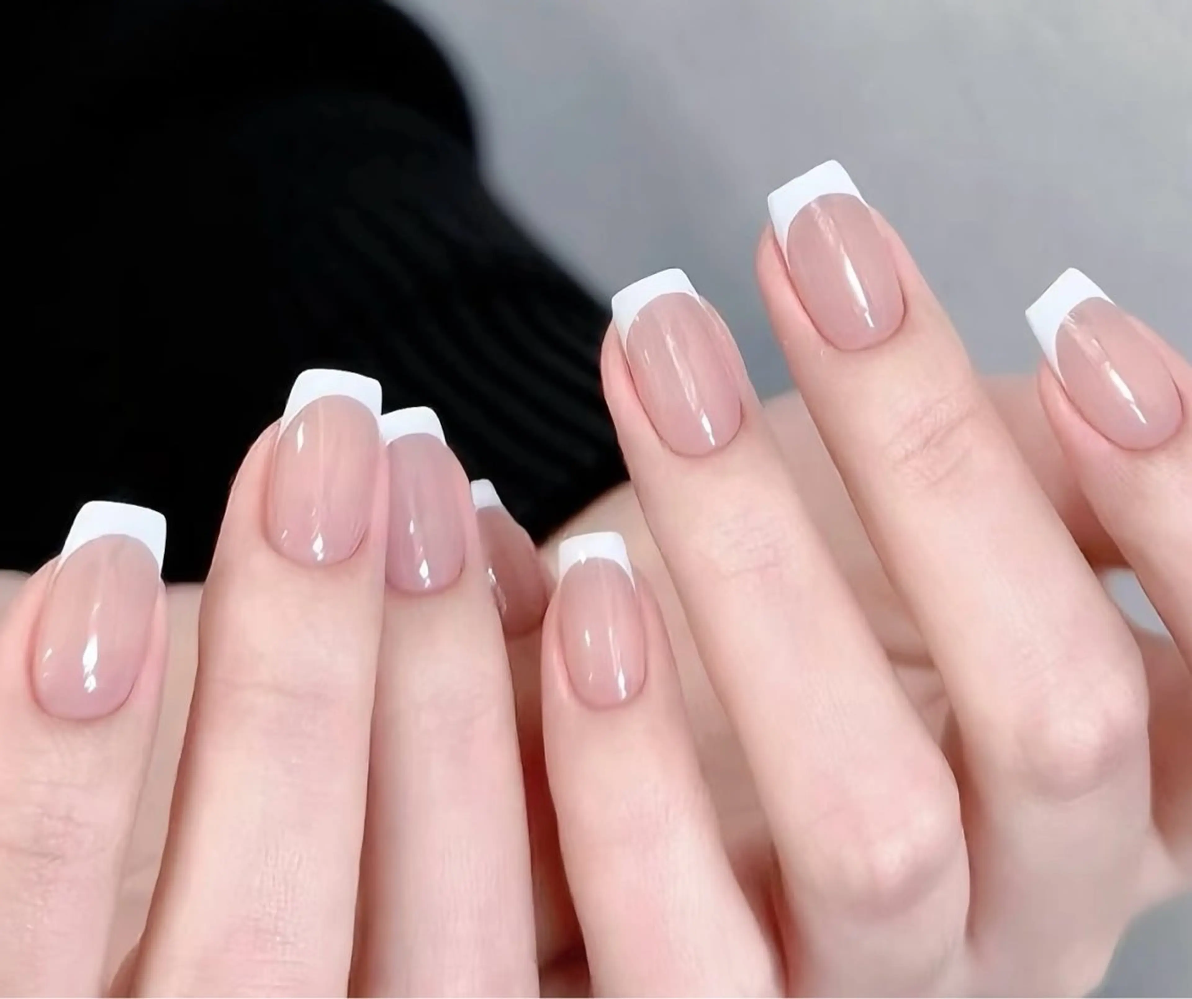 🌷ハンド*フレンチネイル&パーツ2個付きの写真