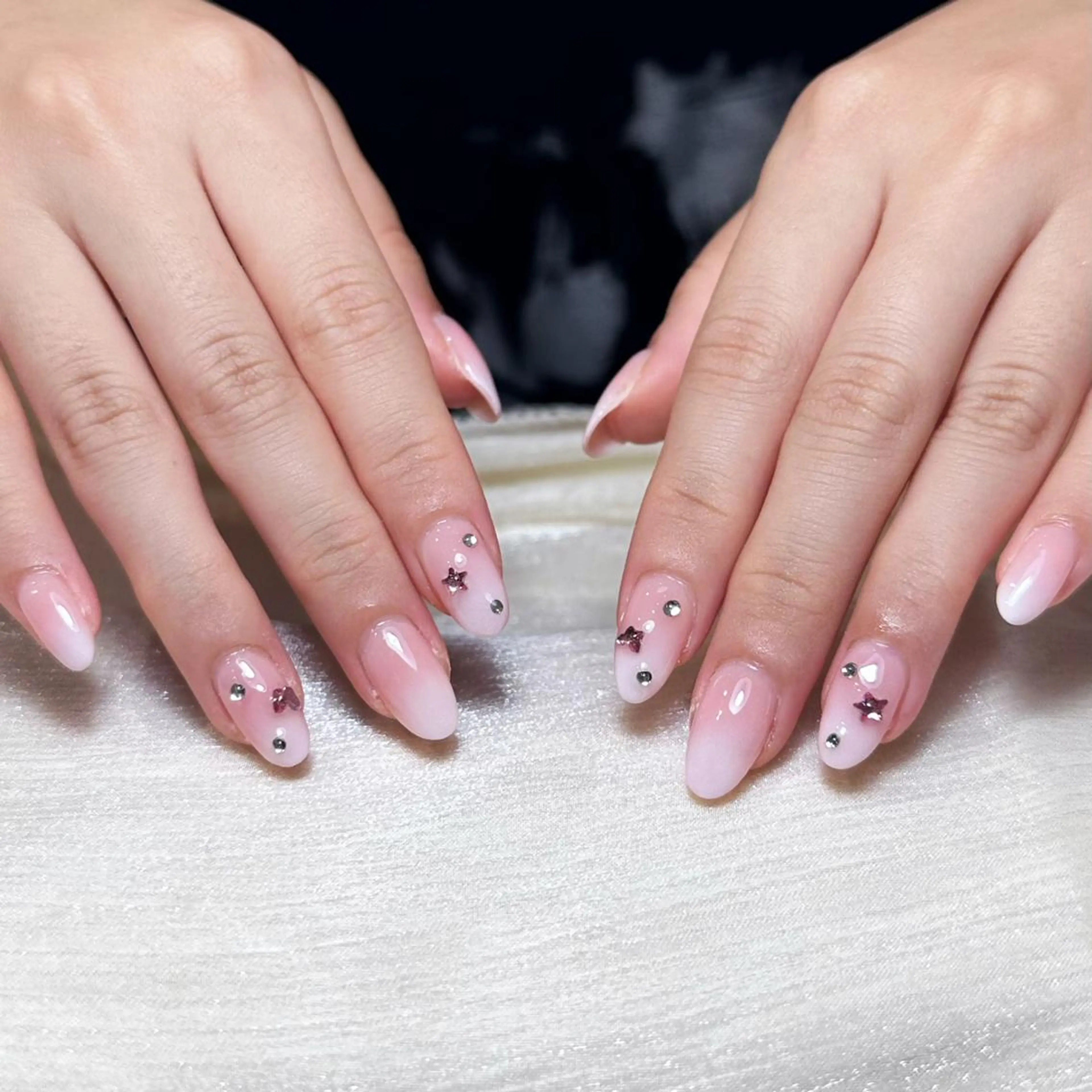 ネイル アートネイル オーロラネイル ガーリー キラキラネイル マグネットネイル ハンドネイル DIAMOND 💅のネイルデザイン