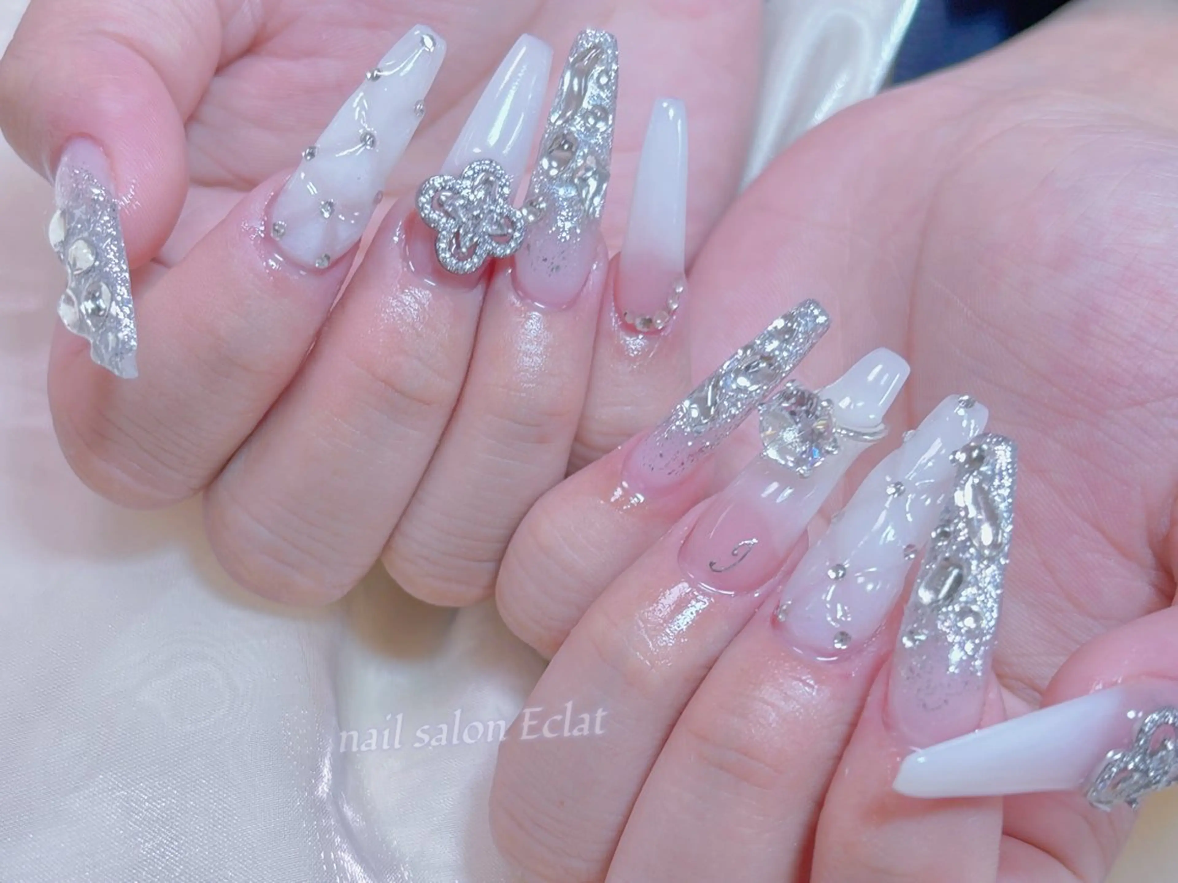 ネイル ハンドネイル ネイルサロンエクラ 🫧Shizukaのネイルデザイン