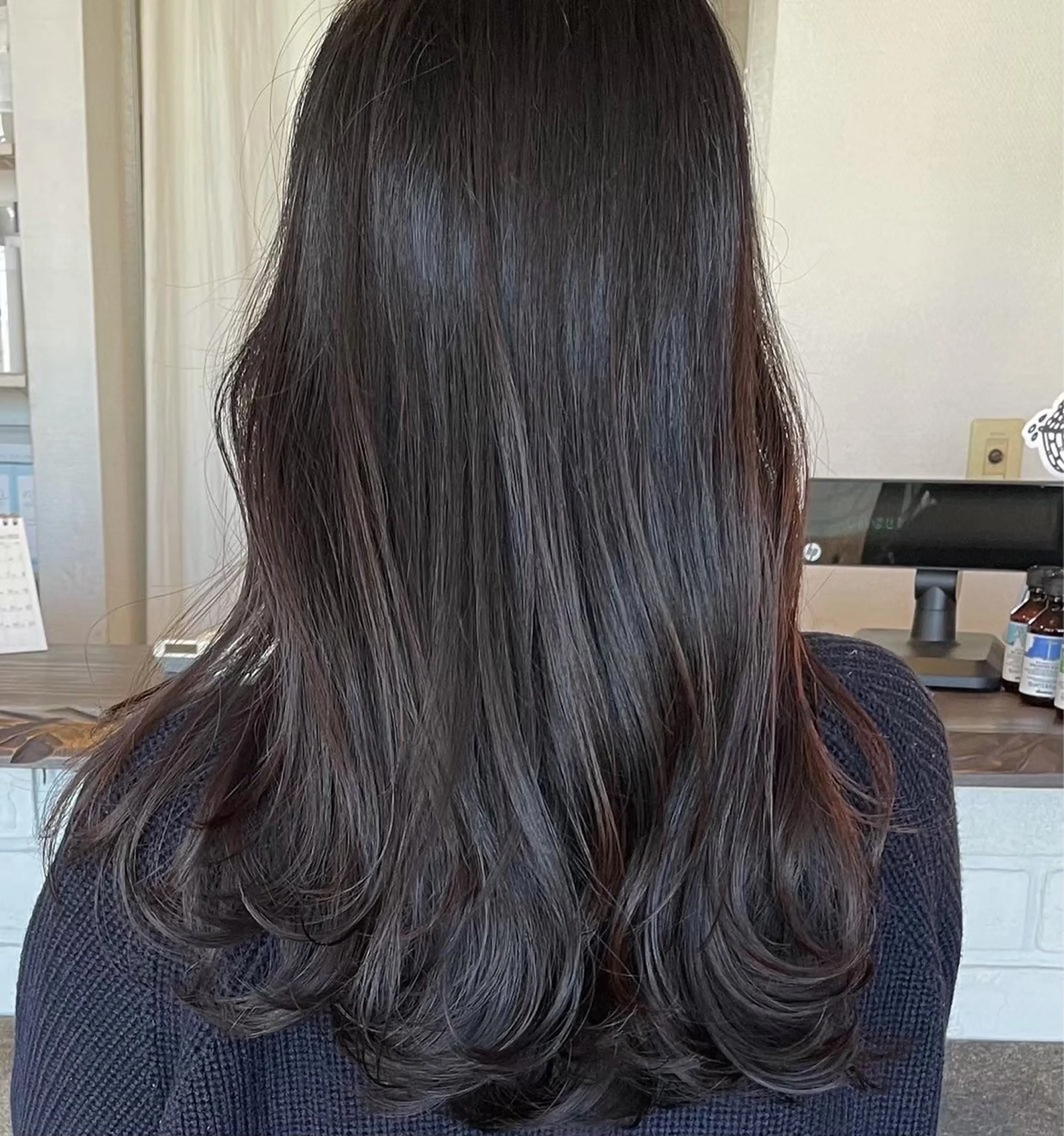 ロング カラー 鈴木 悦子のヘアスタイル