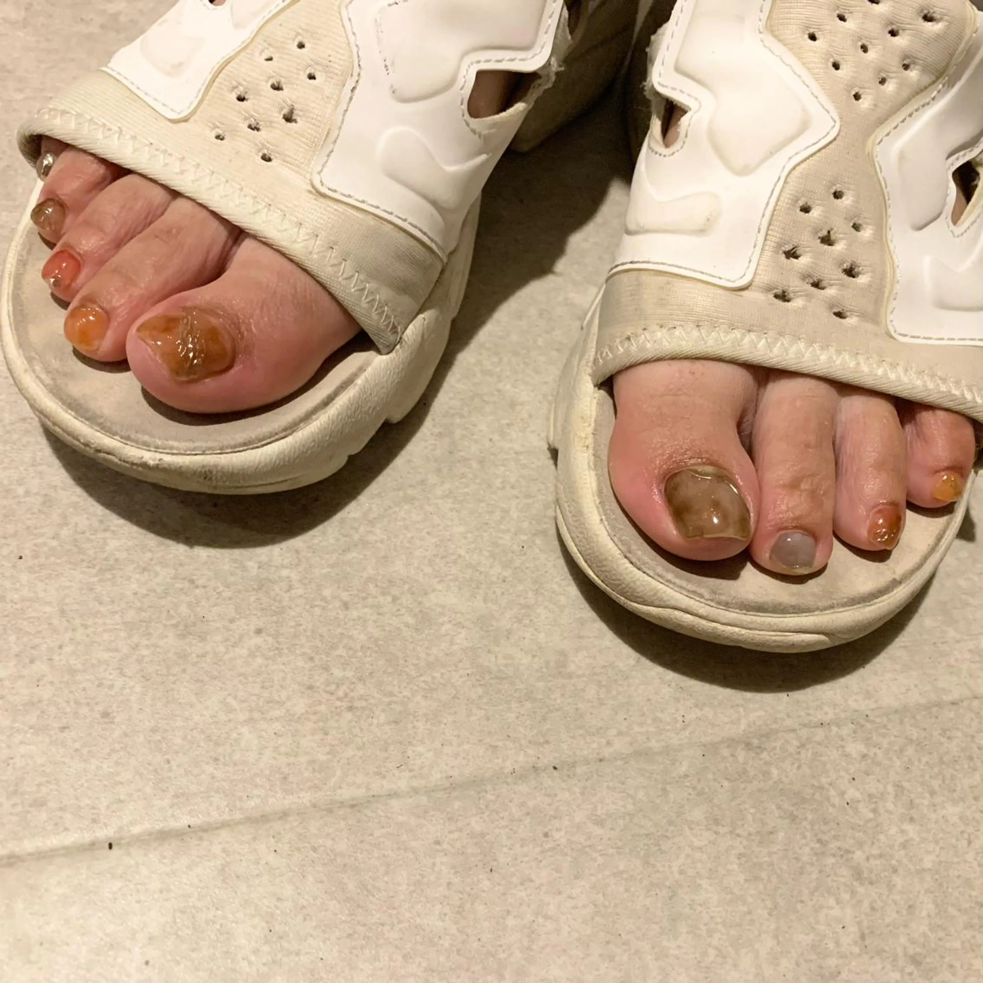 ネイル 持ち込み フットネイル ウシク ミユキのネイルデザイン