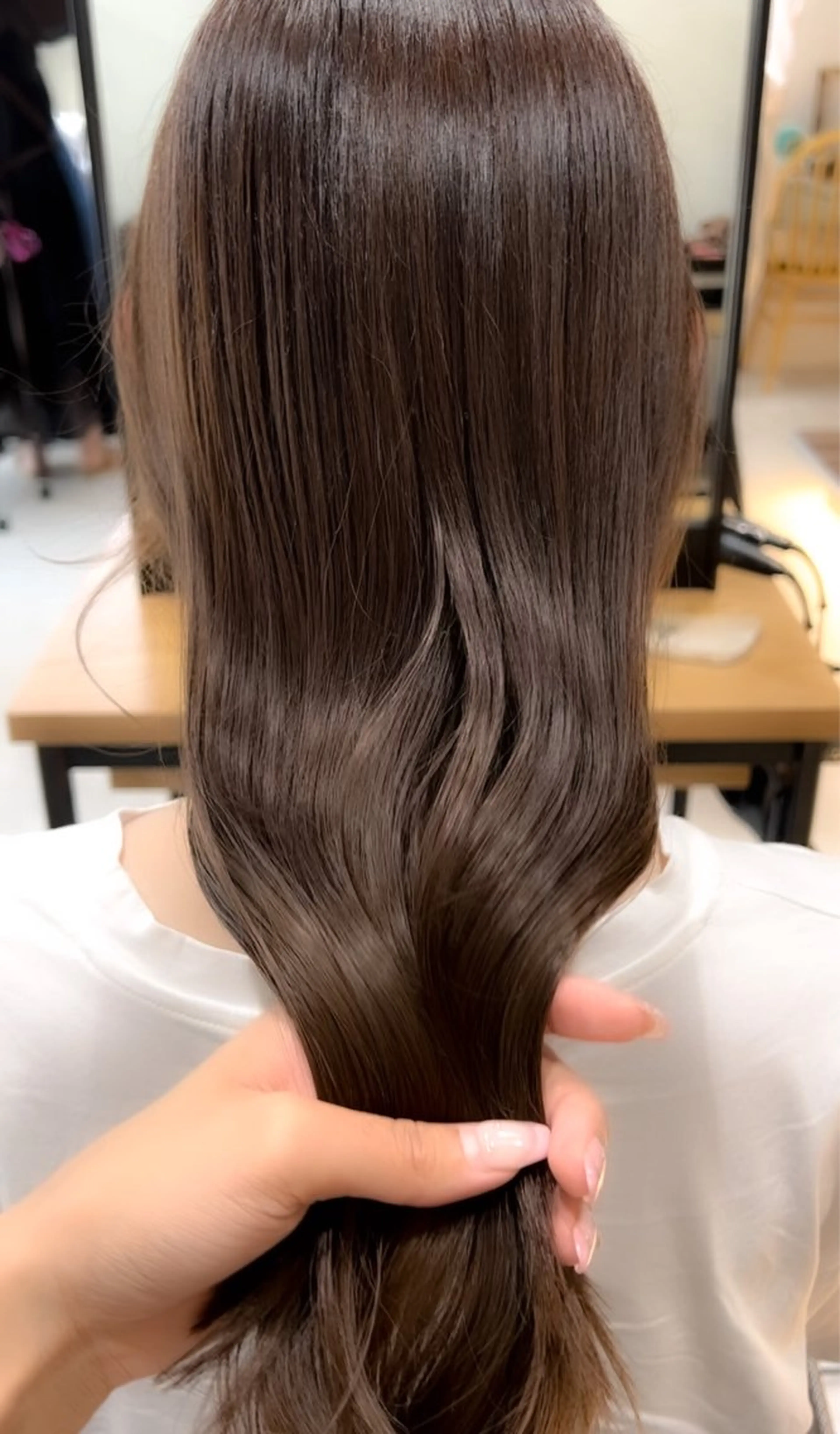 セミロング カラー ブリーチ グレージュ ブリーチなしカラー 🎀髪質改善・艶髪カ ラー🎀YUMEKAのヘアスタイル