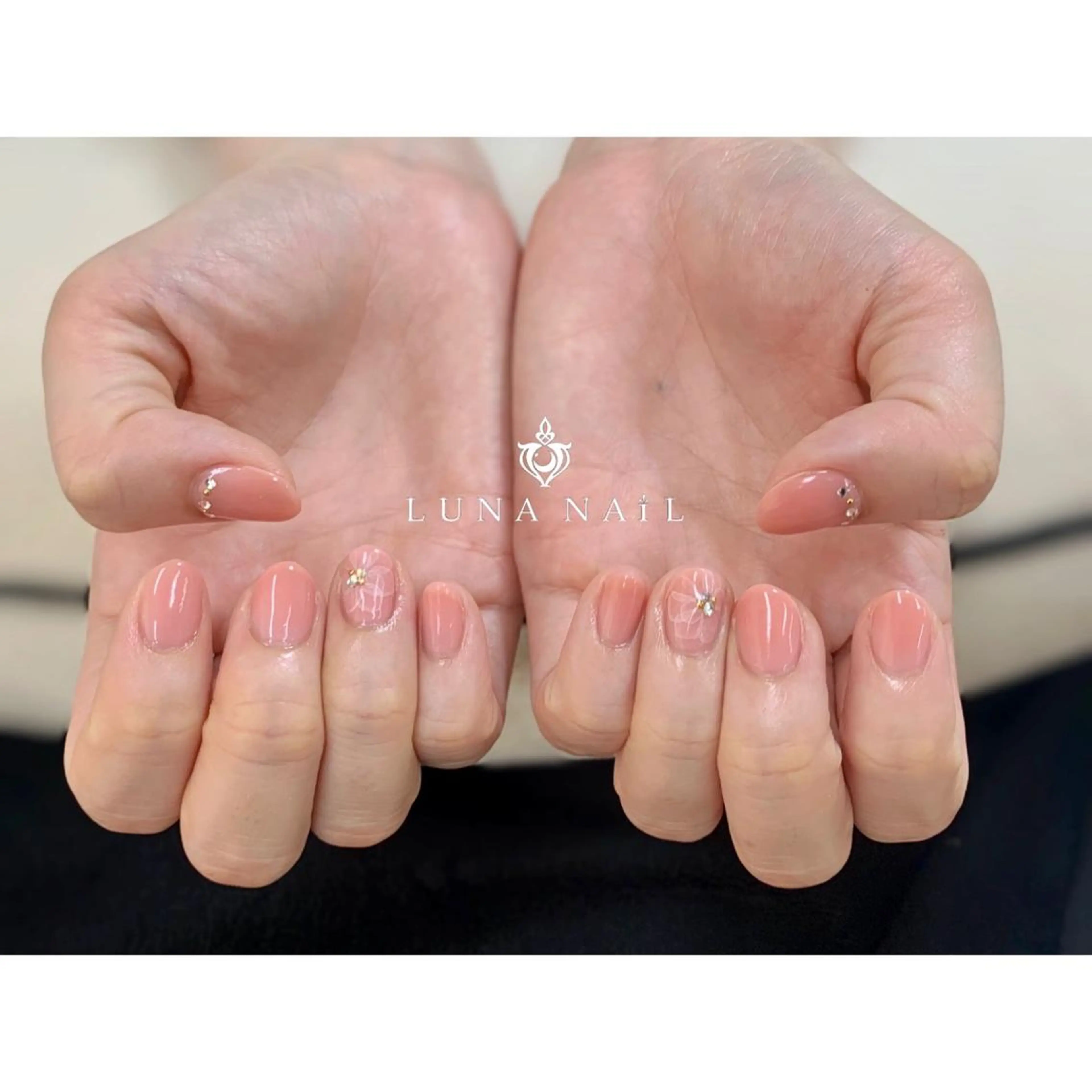 ネイル アトリエ　ミモザ所属・いまむら あかりのネイルデザイン