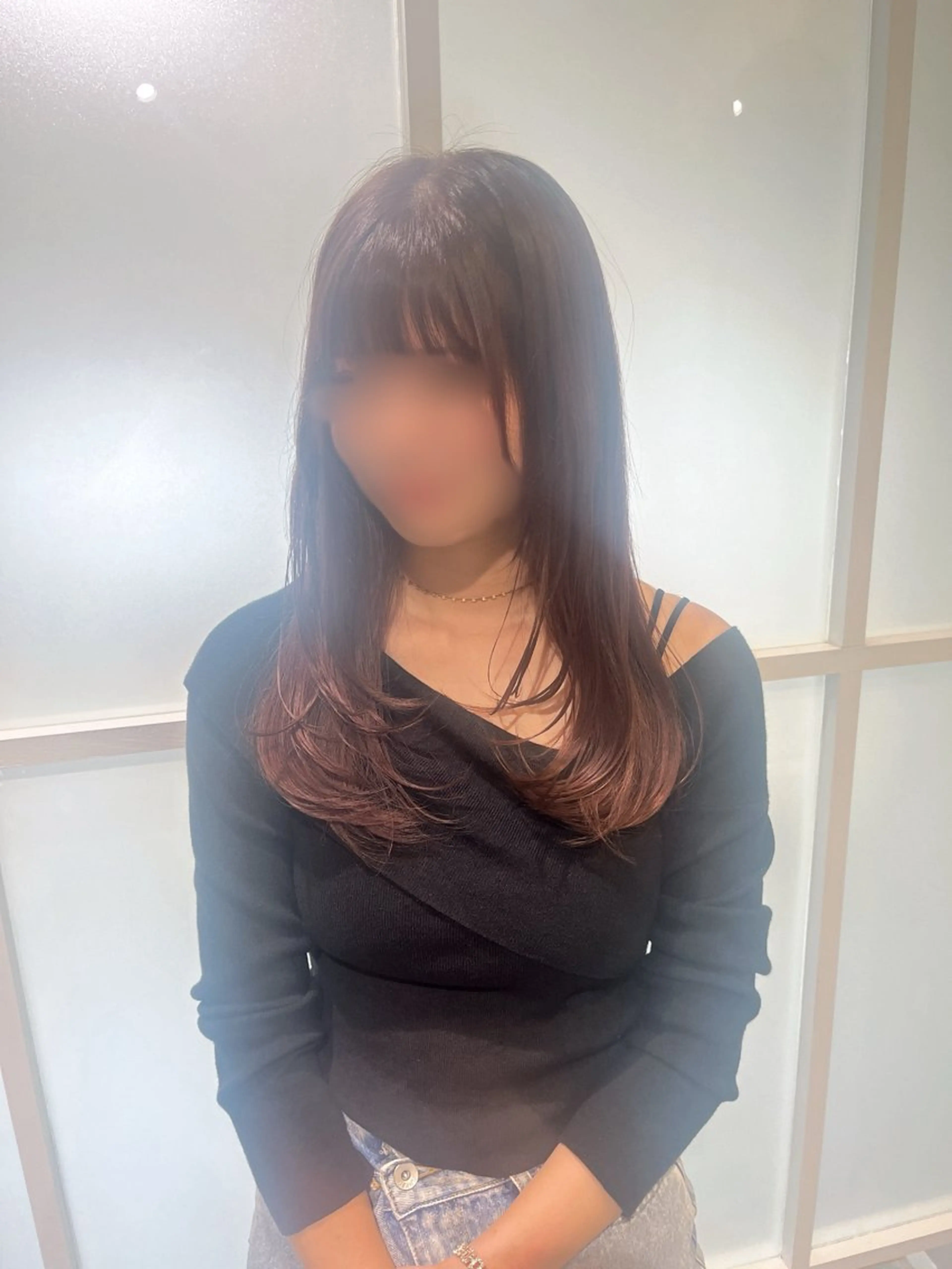 ロング 顔周りカット レイヤーカット ロング 小顔カット 🩵tocca yui🩵のヘアスタイル