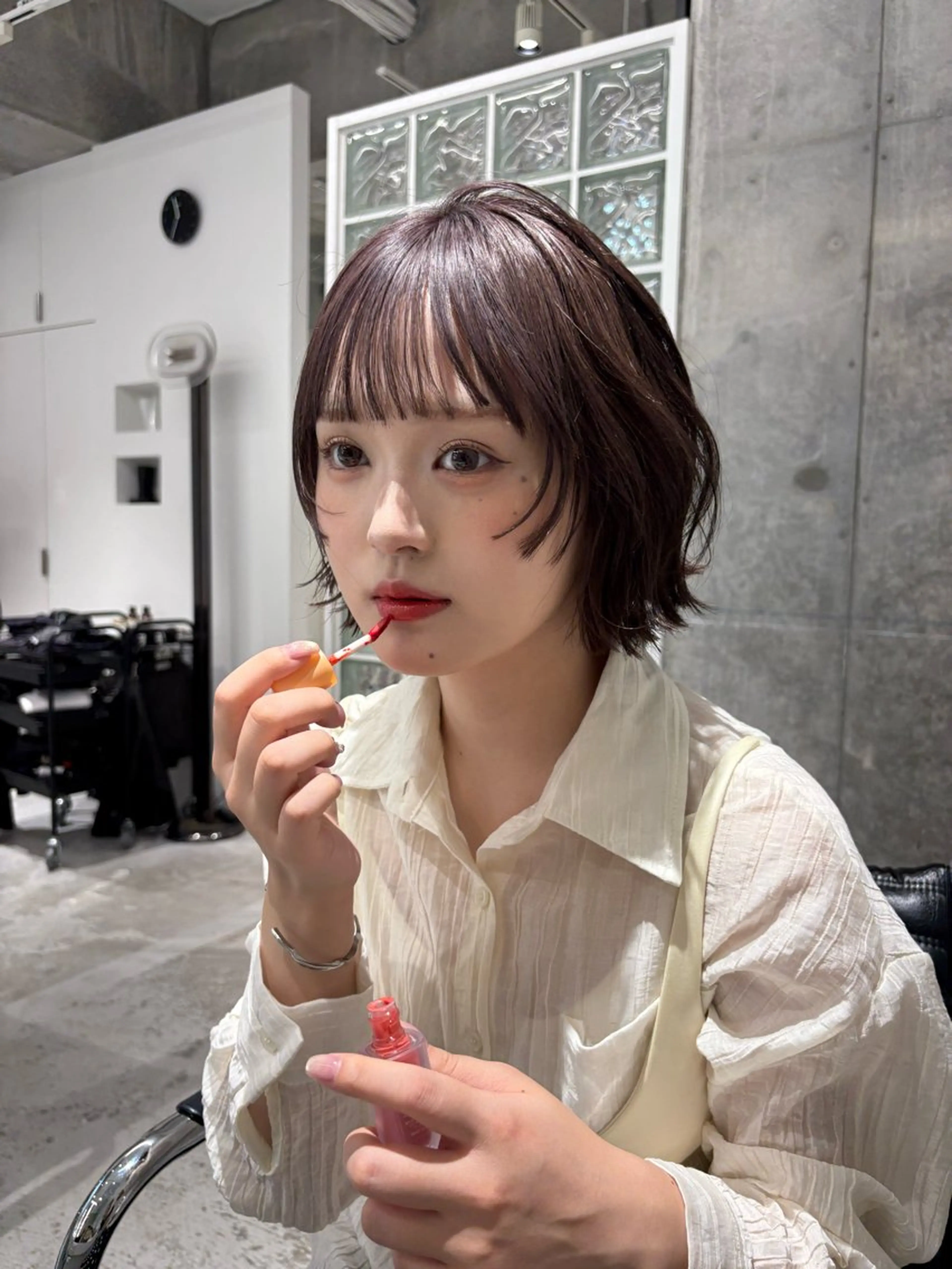 ショート カラー ブラウンカラー ラベンダーカラー ラベンダーブラウン 顔まわりレイヤー 顔周りカット 原 菜帆のヘアスタイル