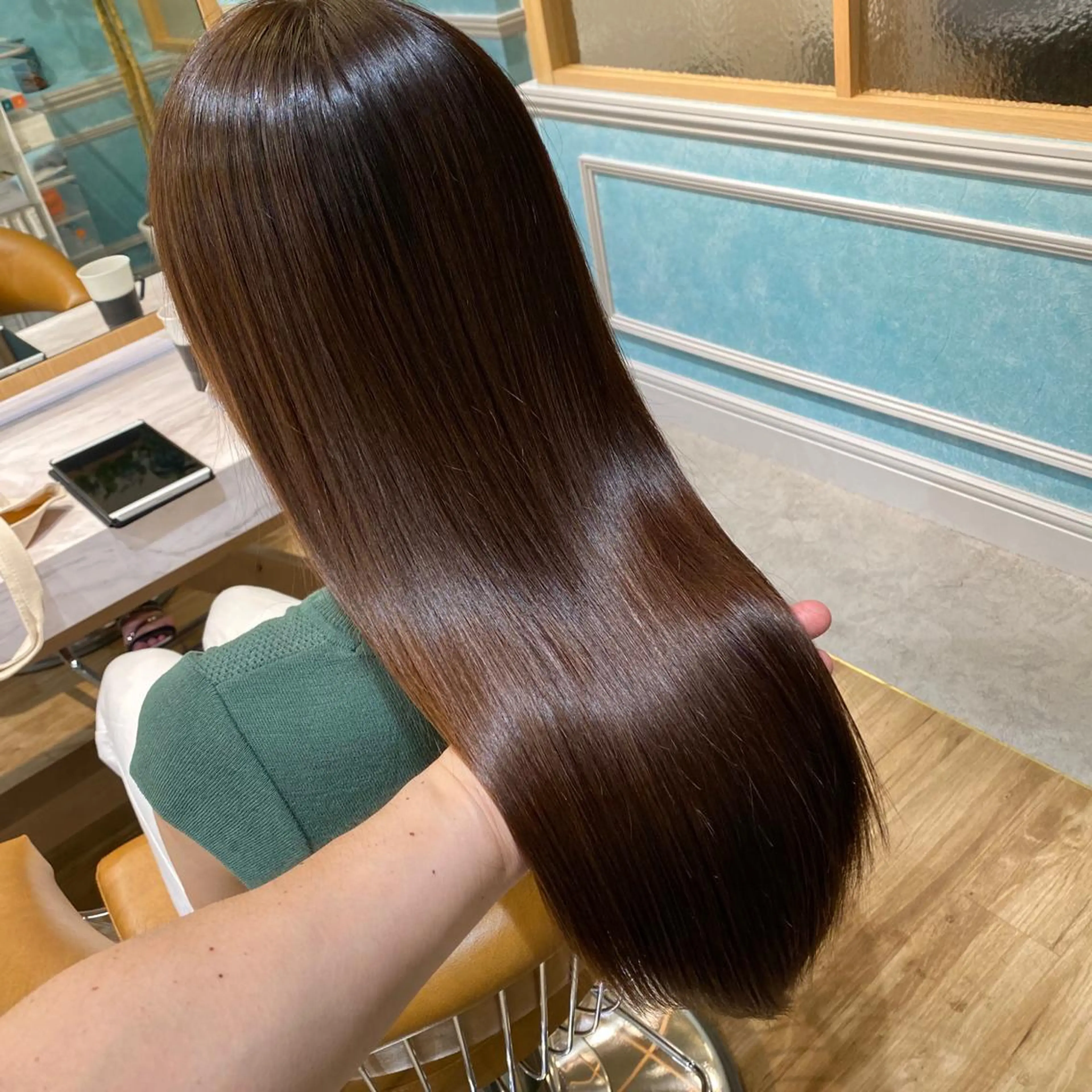 ロング カット ヘアカラー トリートメント 山本翔一郎 韓国顔周りレイヤーのヘアスタイル