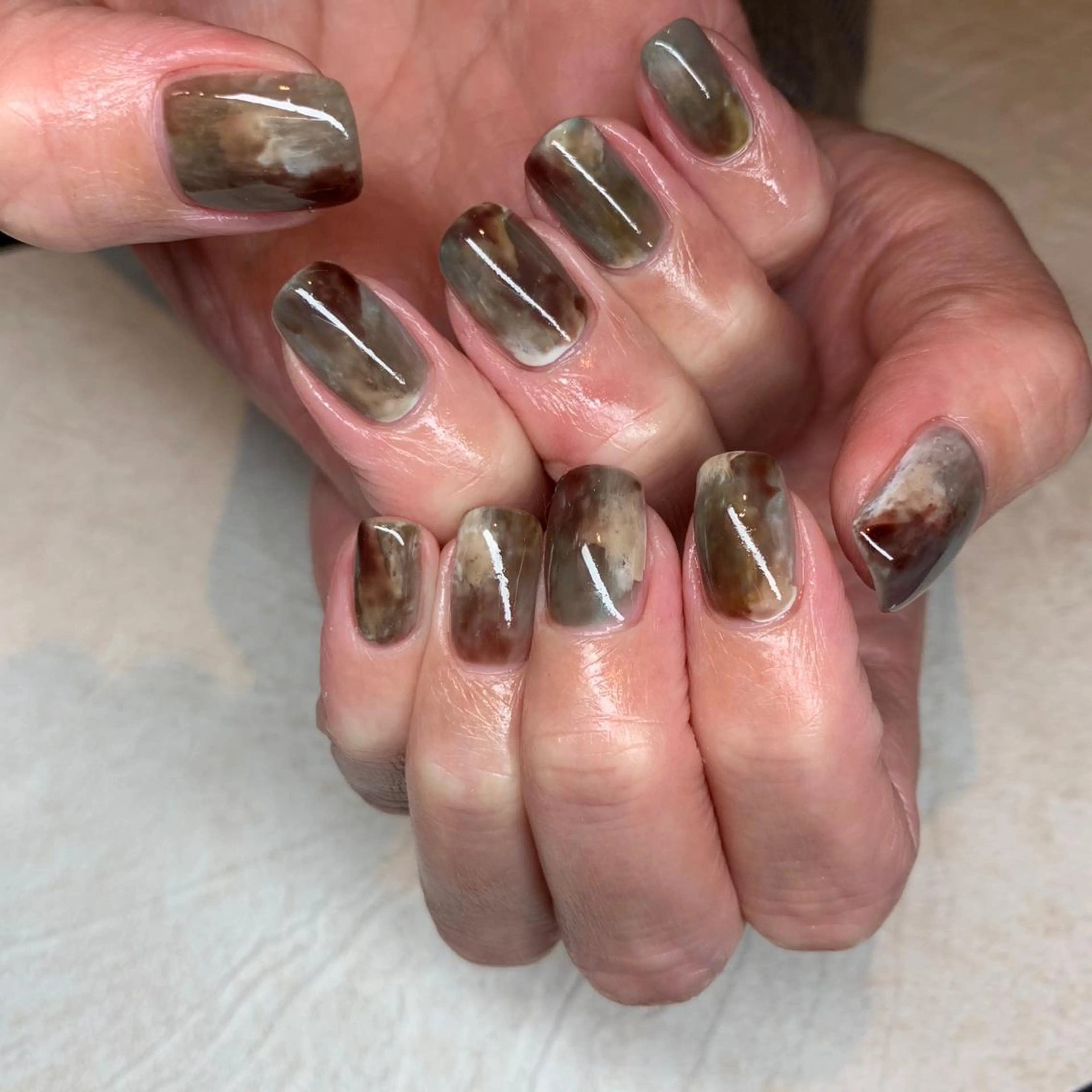 ネイル repos~ルポ~所属・里見 麗のネイルデザイン