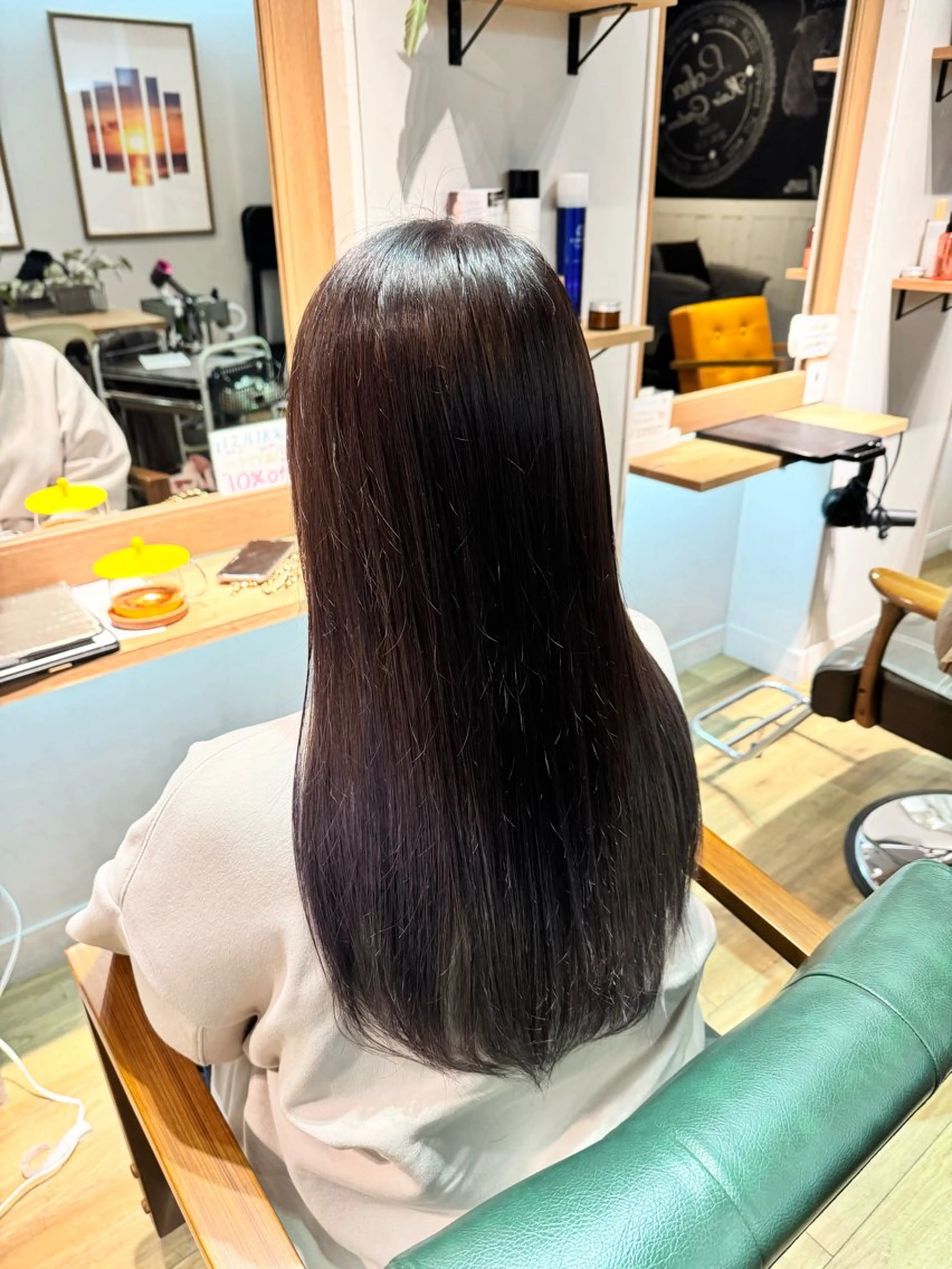 ロング カラー ヘアカラー トリートメント ツキダテ ユイのヘアスタイル