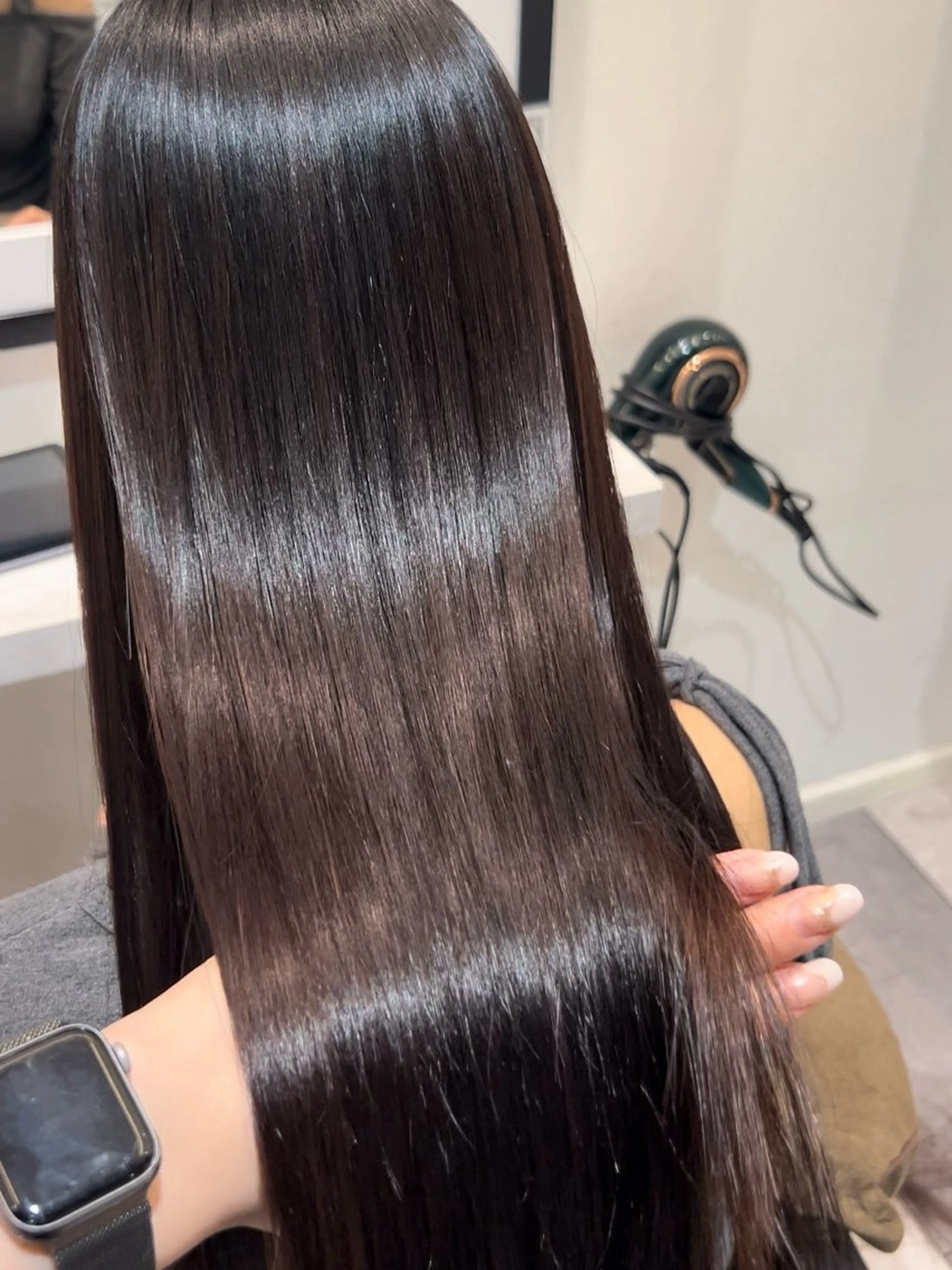 ロング ボブ くびれヘア 縮毛矯正 トリートメント カット ヘアカラー トリートメント 美髪矯正/ 伊藤 更のヘアスタイル