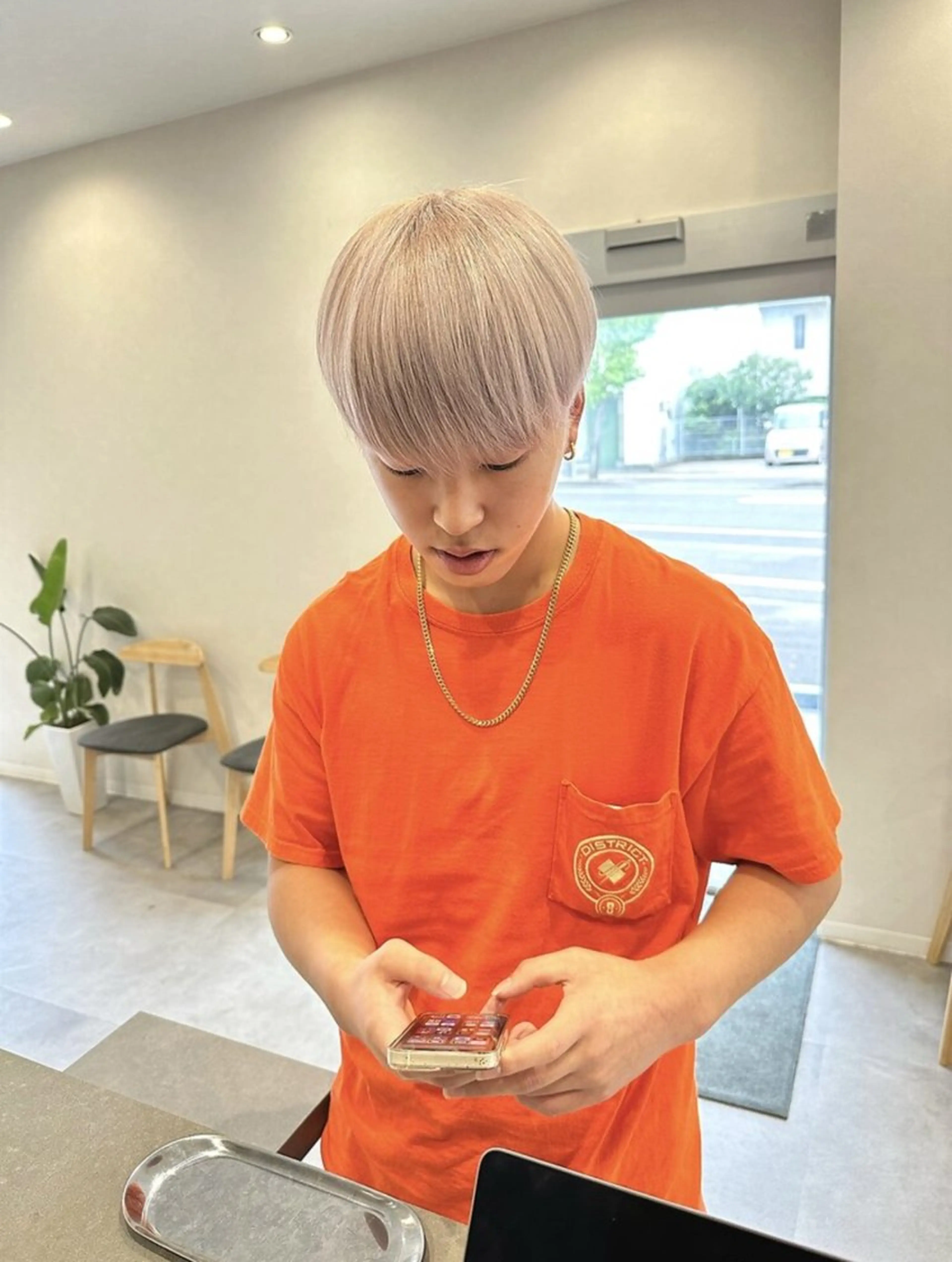 メンズケアブリーチ+ハイトーンカラー13930円→11140円の写真