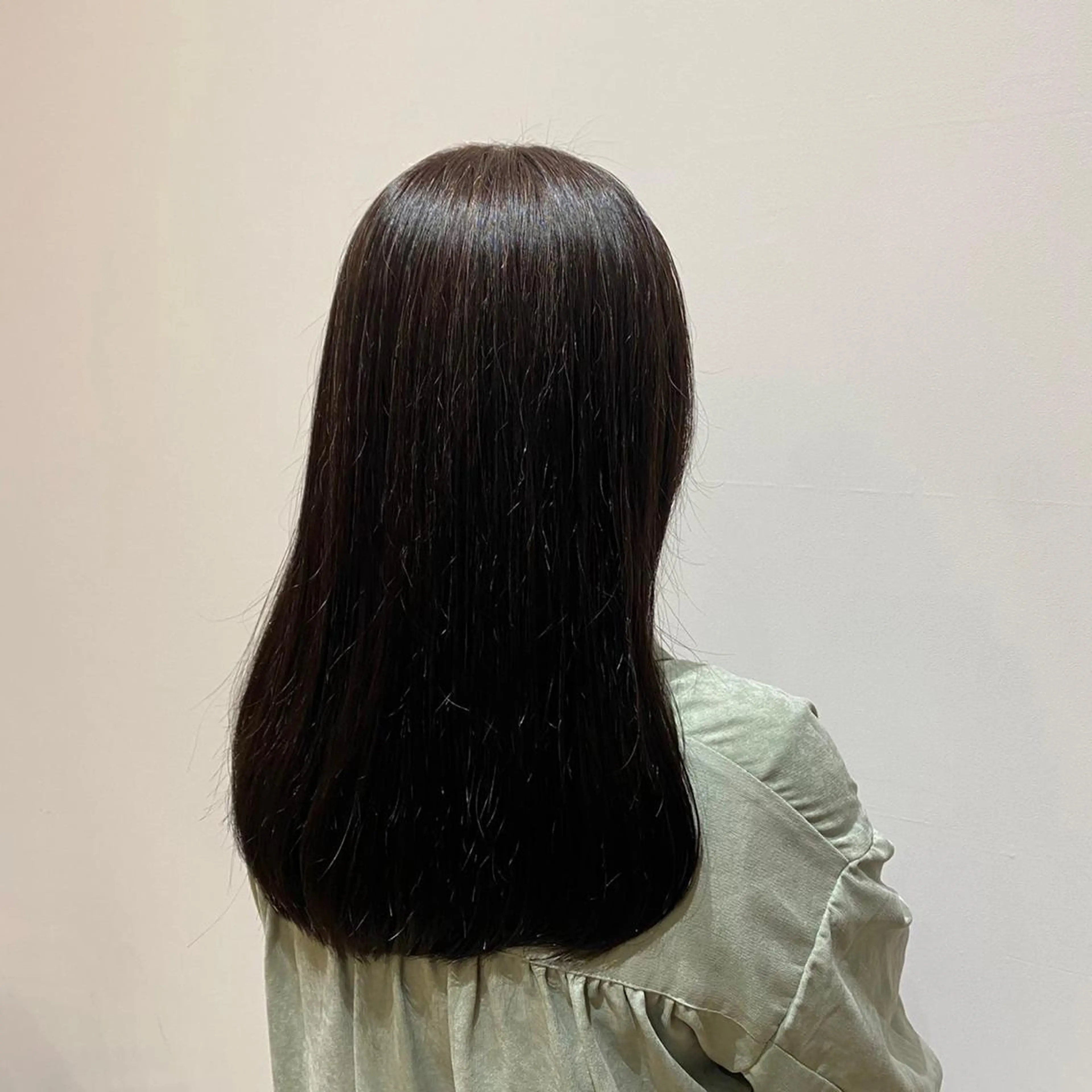 セミロング カラー カシータヘアリゾートイオンモール熱田店所属・宮澤 梨羅のヘアスタイル