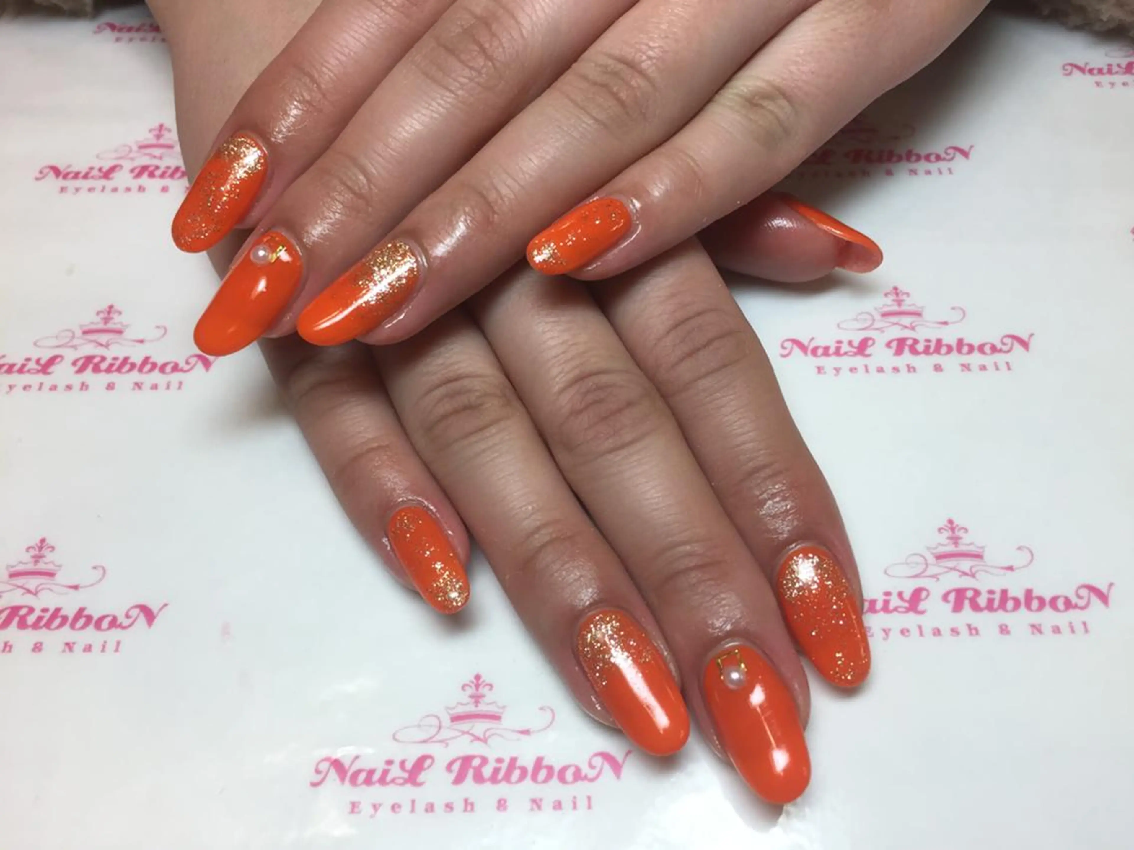 ネイル ネイルリボン 受付スタッフのネイルデザイン