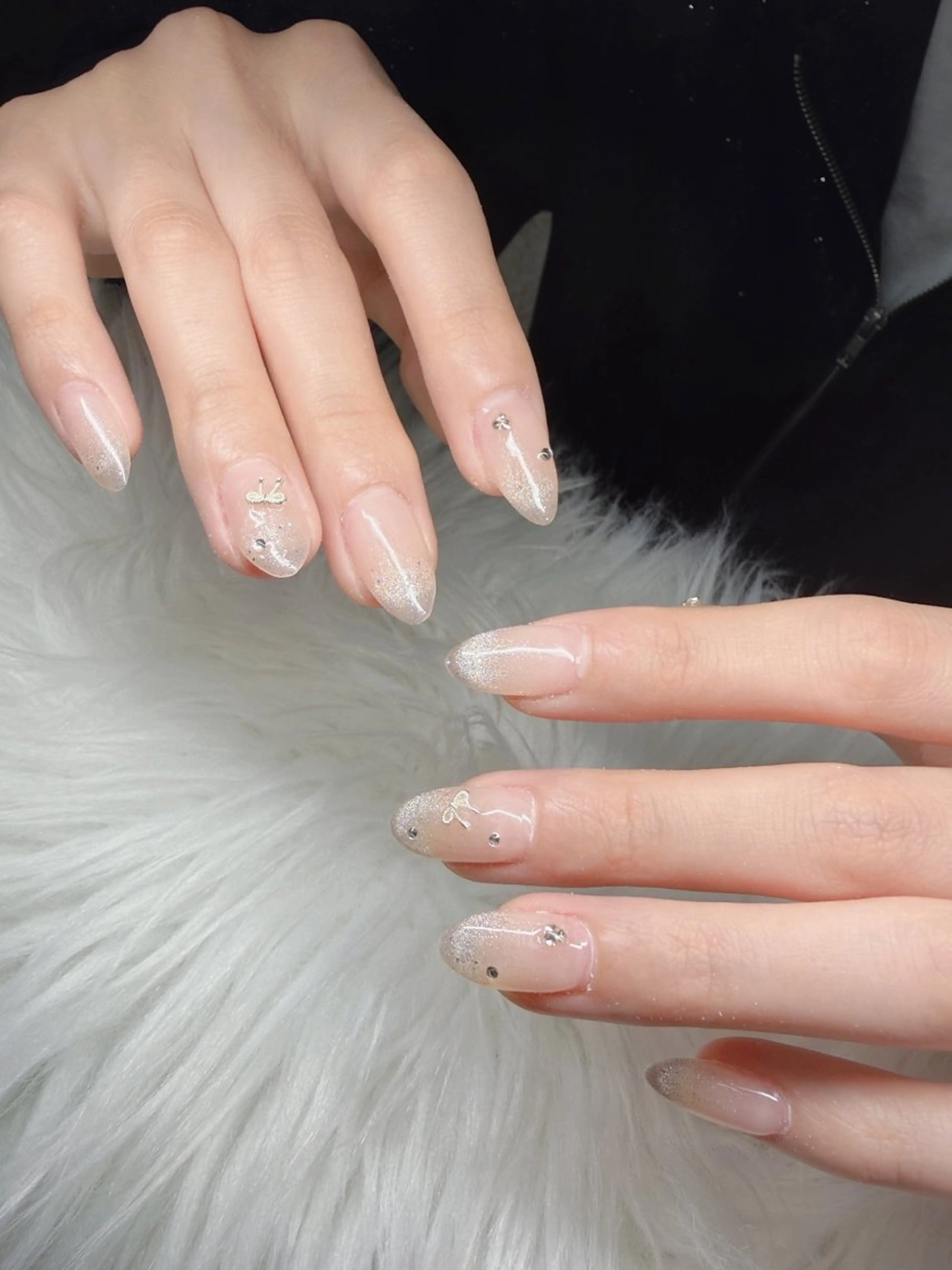 ネイル 長さ出し グラデーション 卒業式 キラキラネイル マグネットネイル Lee Nailsのネイルデザイン