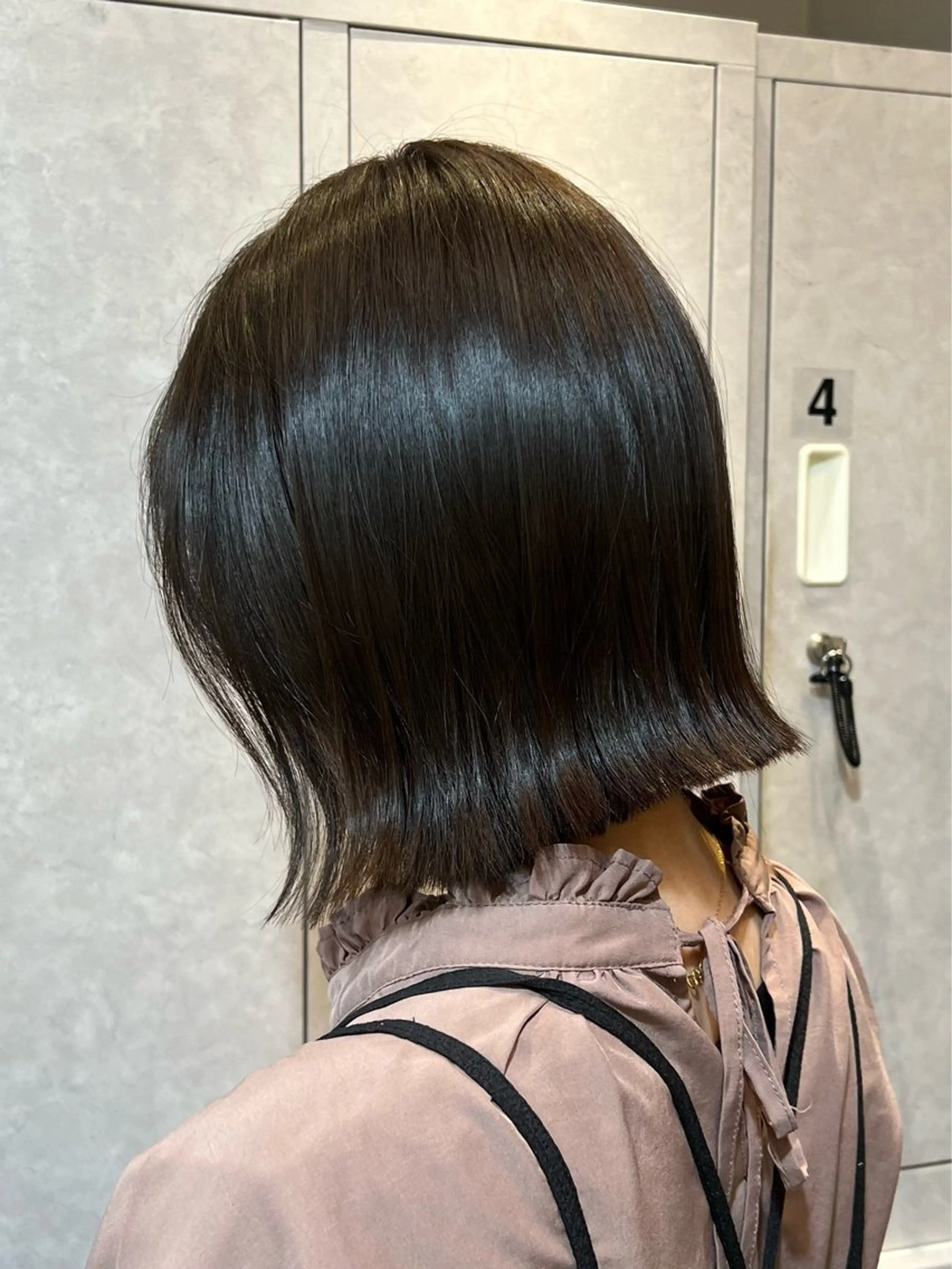 ショート カラー 切りっぱなしボブ ボブ 神戸ボブ✂️ ioe三宮/田 伸佳のヘアスタイル