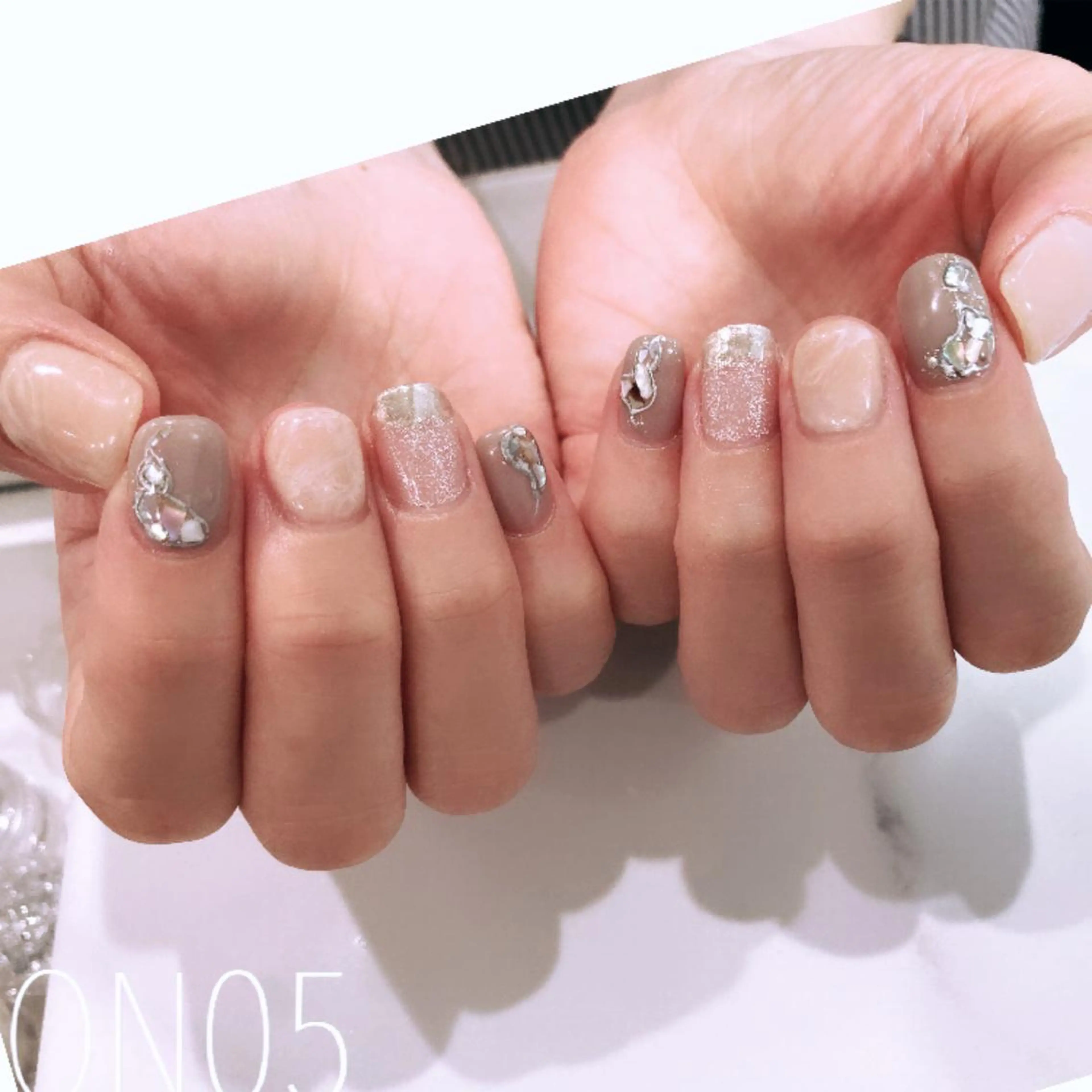 ネイル 園 寛子 （ネイリスト）のネイルデザイン