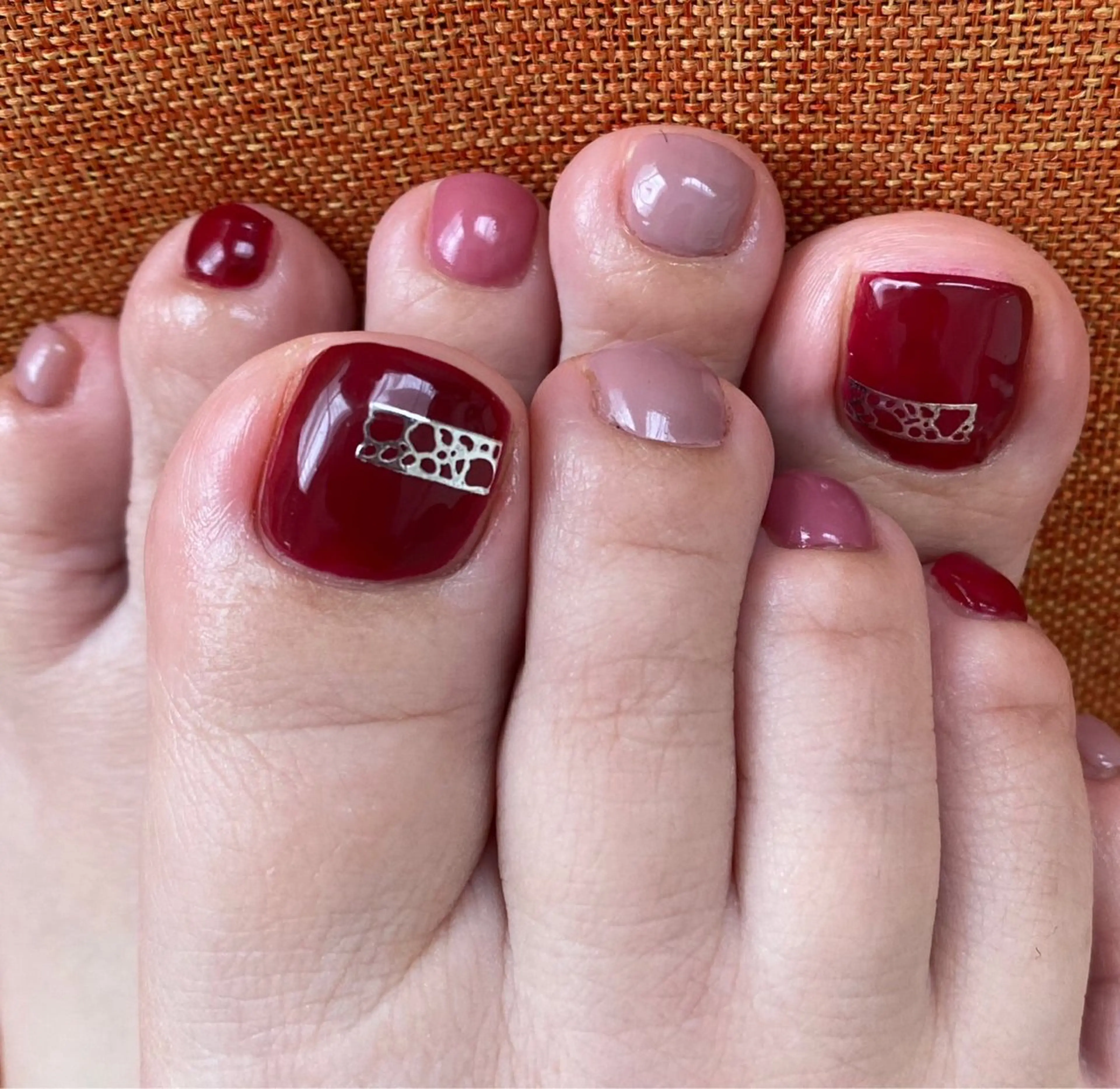 ネイル 赤色 Lumibona ピールオフ専門店のネイルデザイン