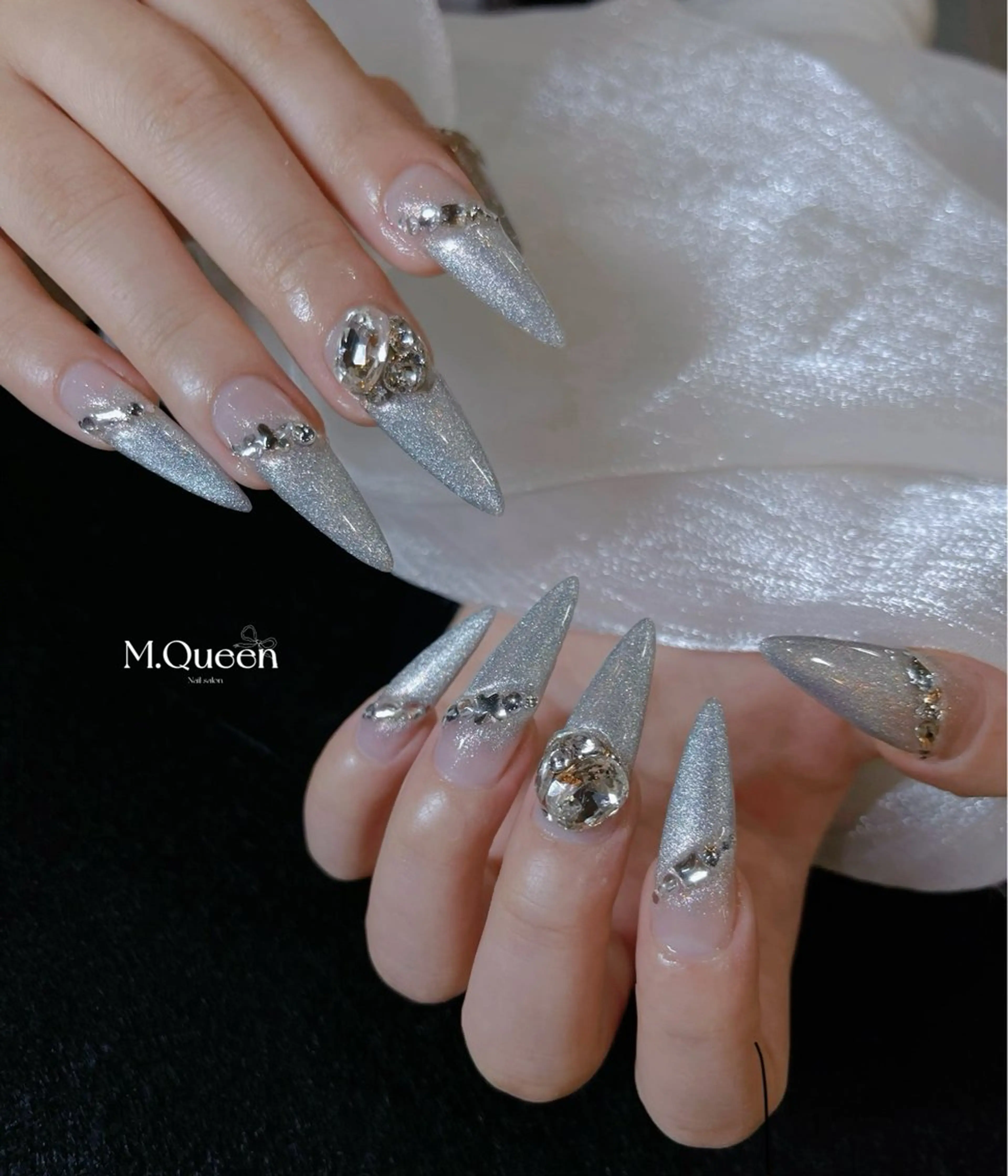 ネイル MQueen ネイルサロンマルのネイルデザイン