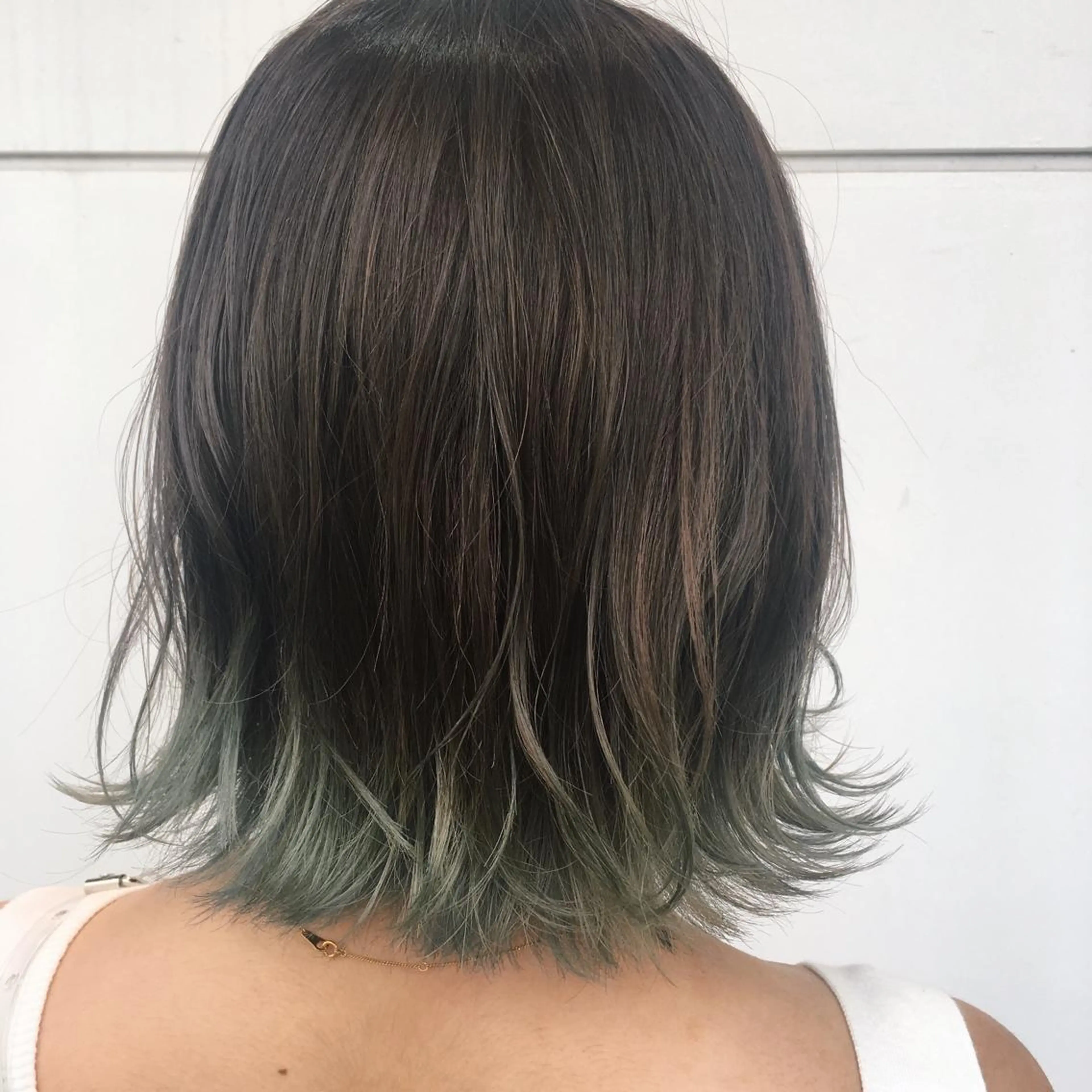 ミディアム カラー RINA🧤 デザインとボブのヘアスタイル