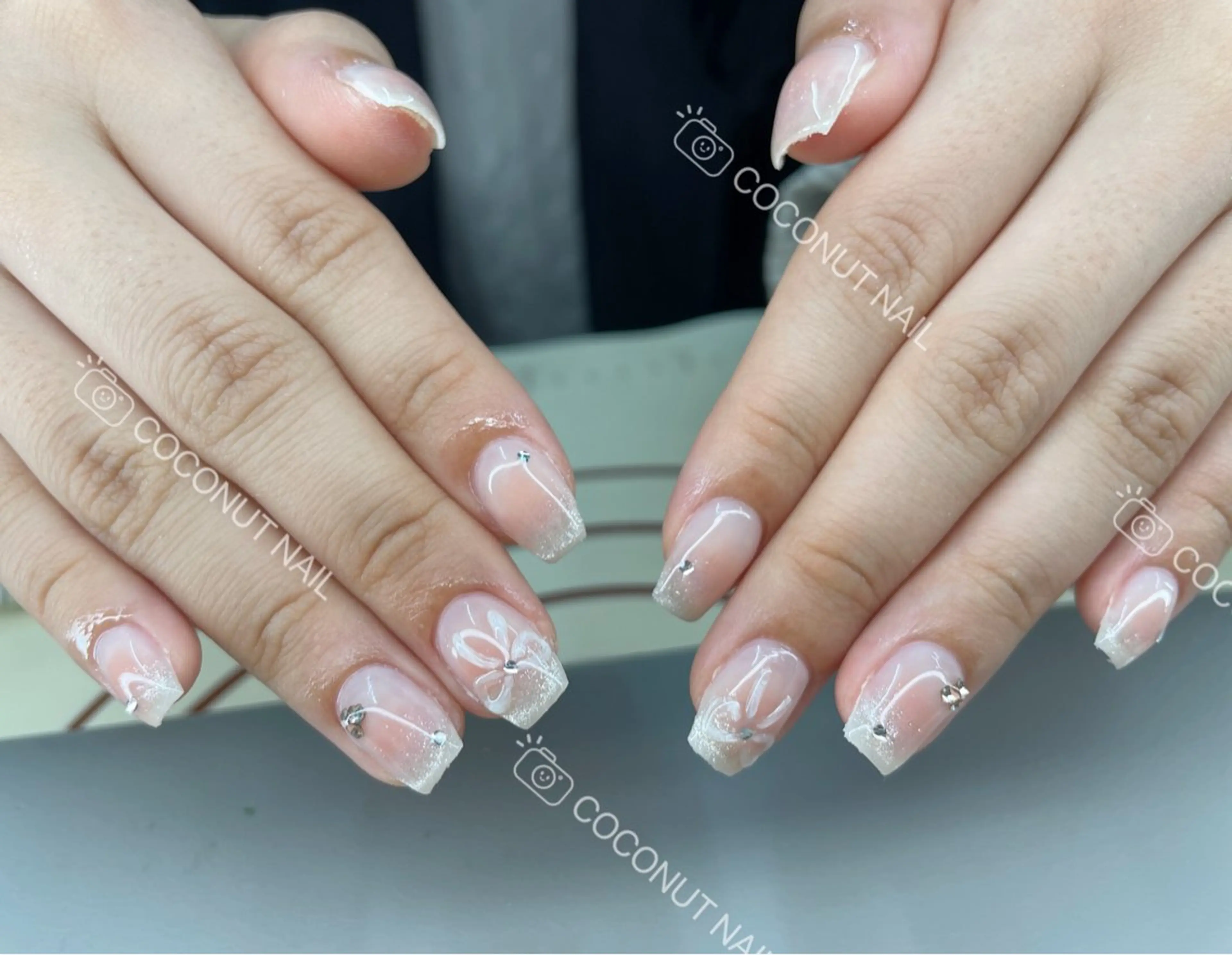 ネイル ハンドネイル 神田 ココナッツのネイルデザイン