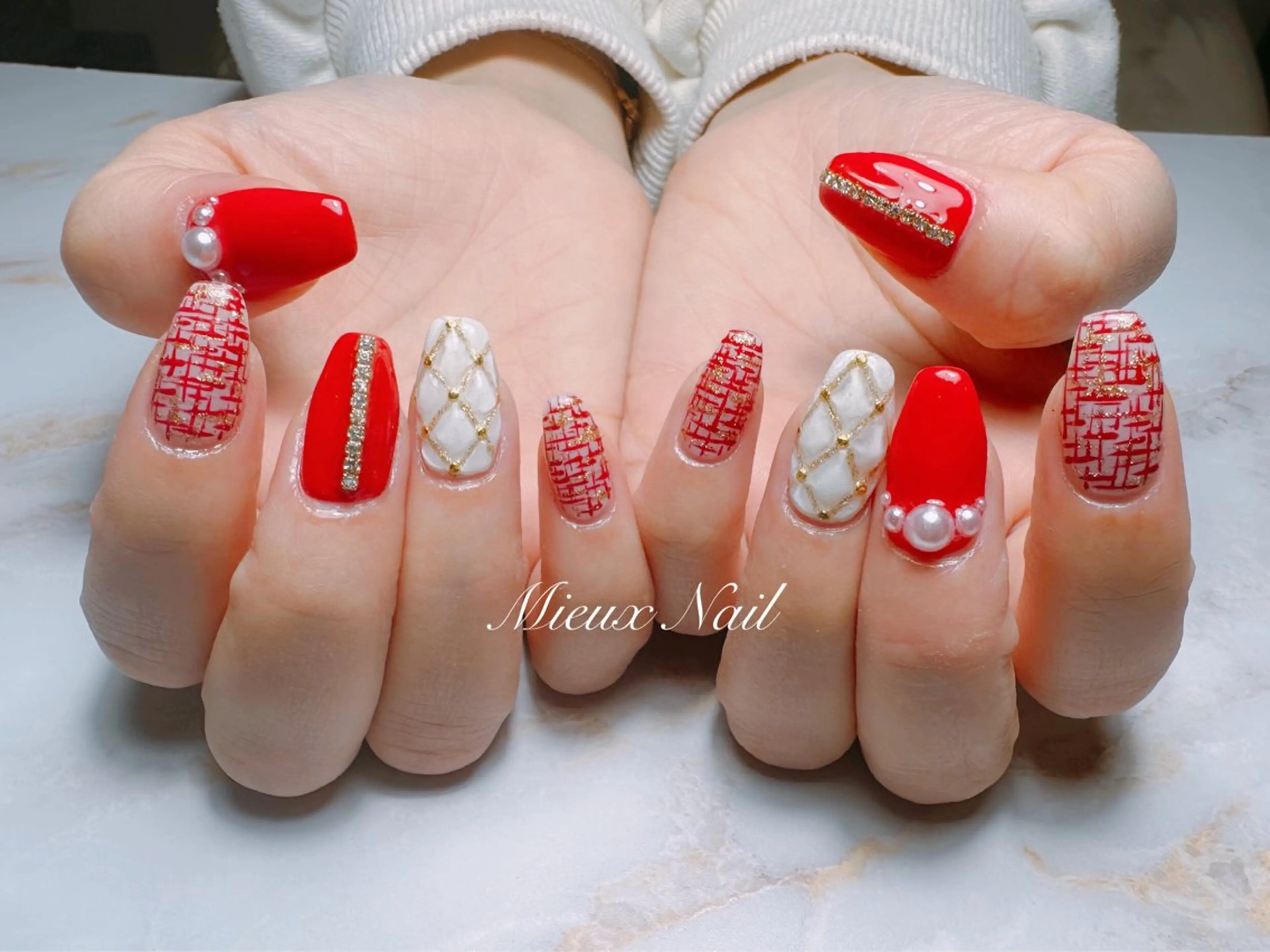 ネイル 持ち込み ハンドネイル 市川 麻衣子のネイルデザイン