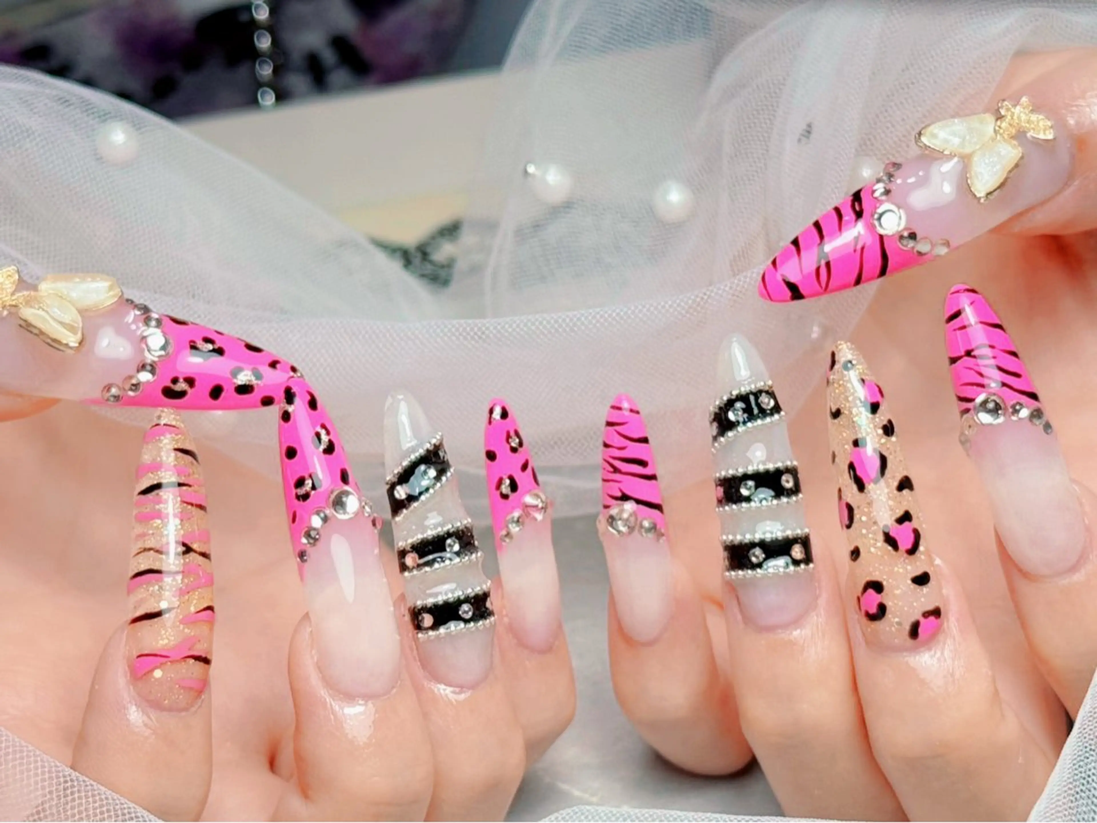 ネイル マジックミラー所属・マジック ミラーのネイルデザイン