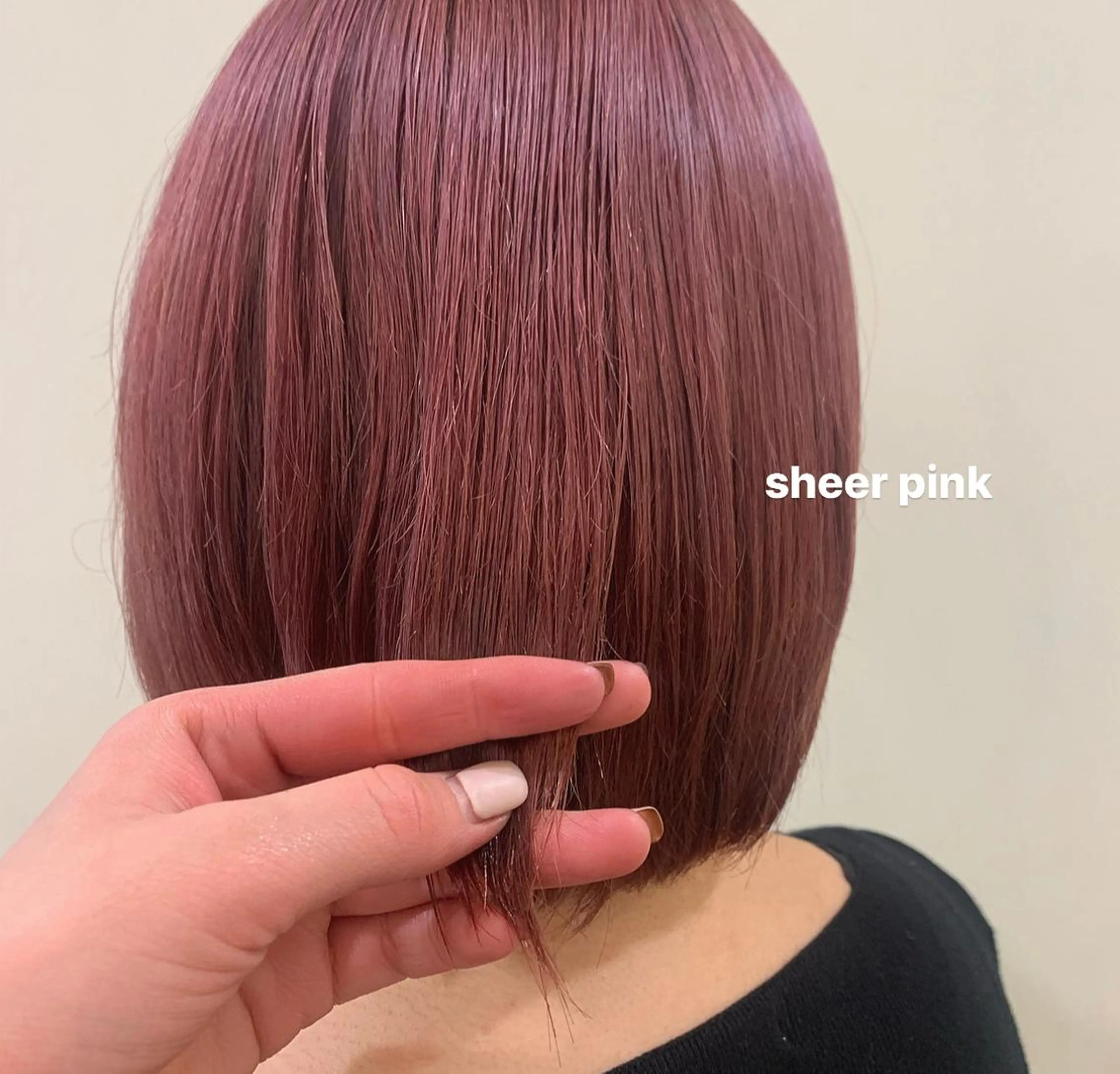 ショート カラー ブリーチ 顔周りレイヤー 🎀マリノのヘアスタイル