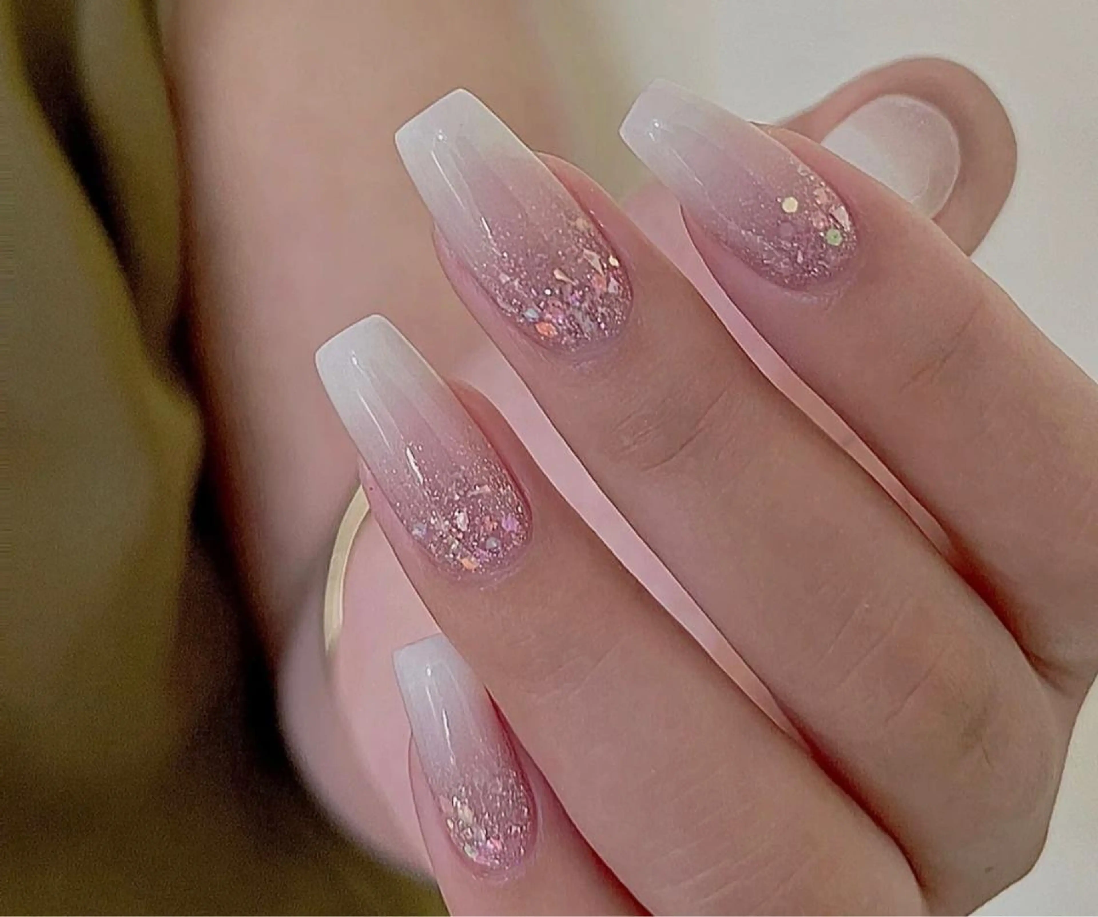 ネイル オーロラネイル べっ甲ネイル クリアネイル 氷ネイル・うるうるネイル 韓国ネイル KARI ネイルサロンのネイルデザイン