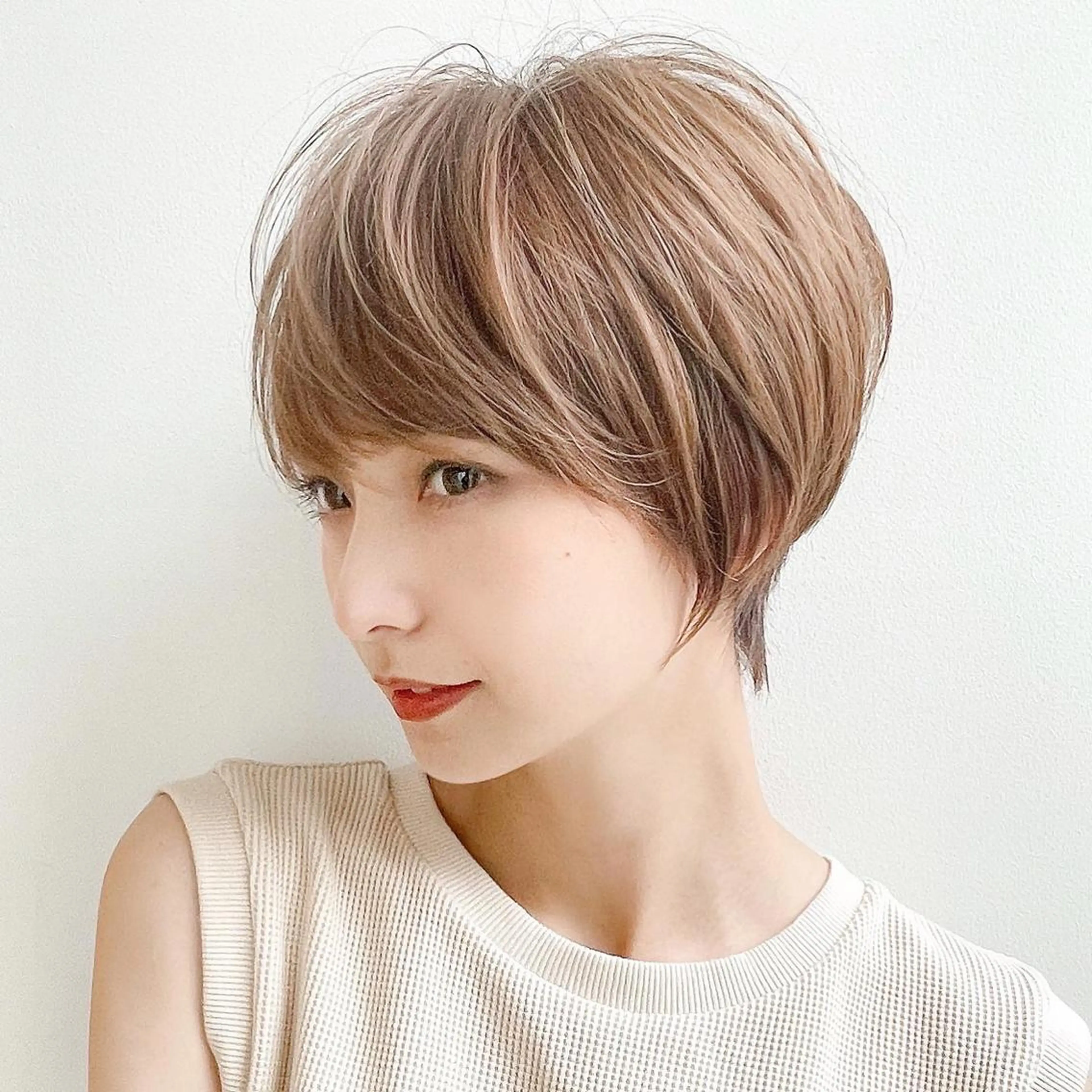 ショート カラー 宮本 聖希のヘアスタイル