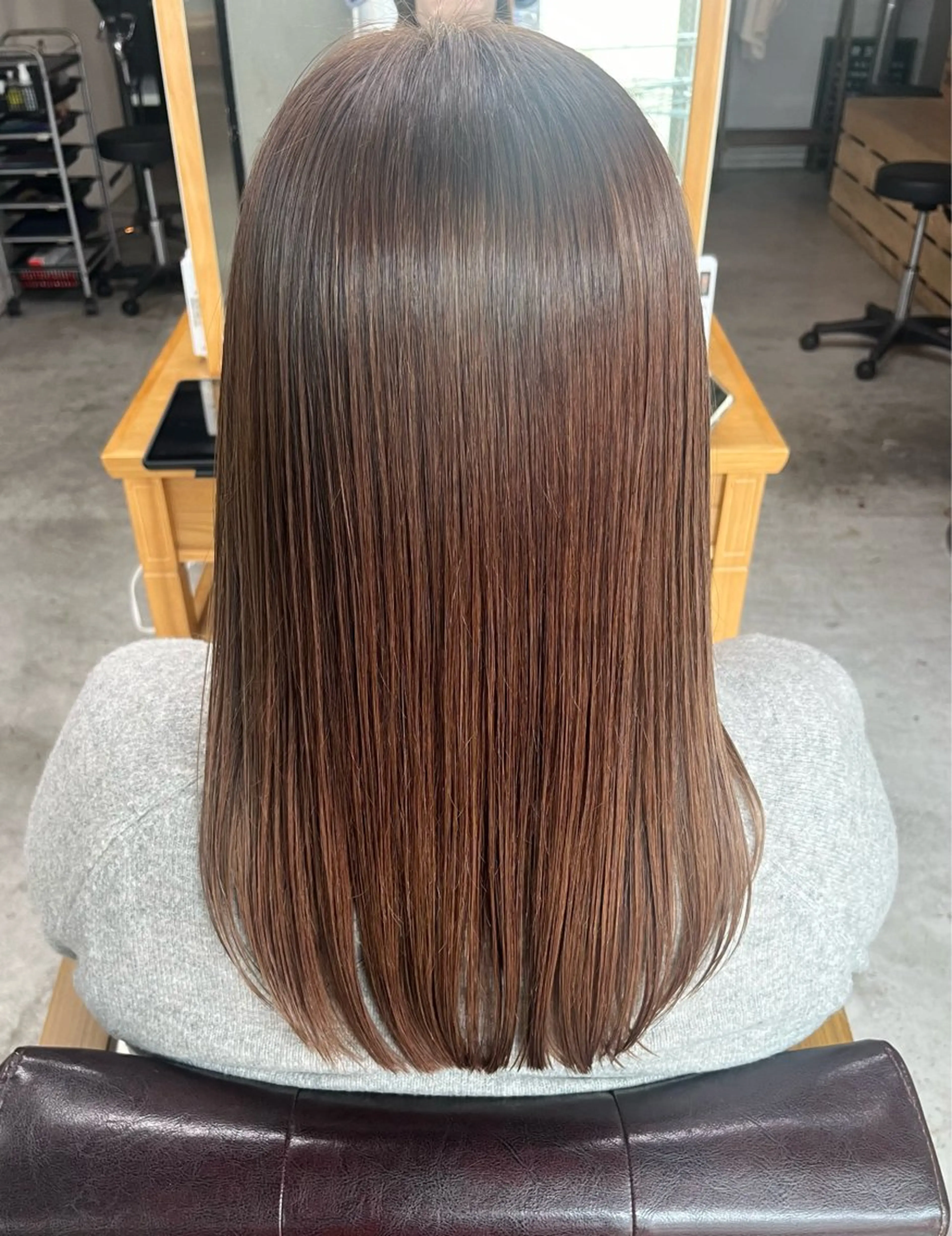 カラー ロビン所属・秋山 美奈のヘアスタイル