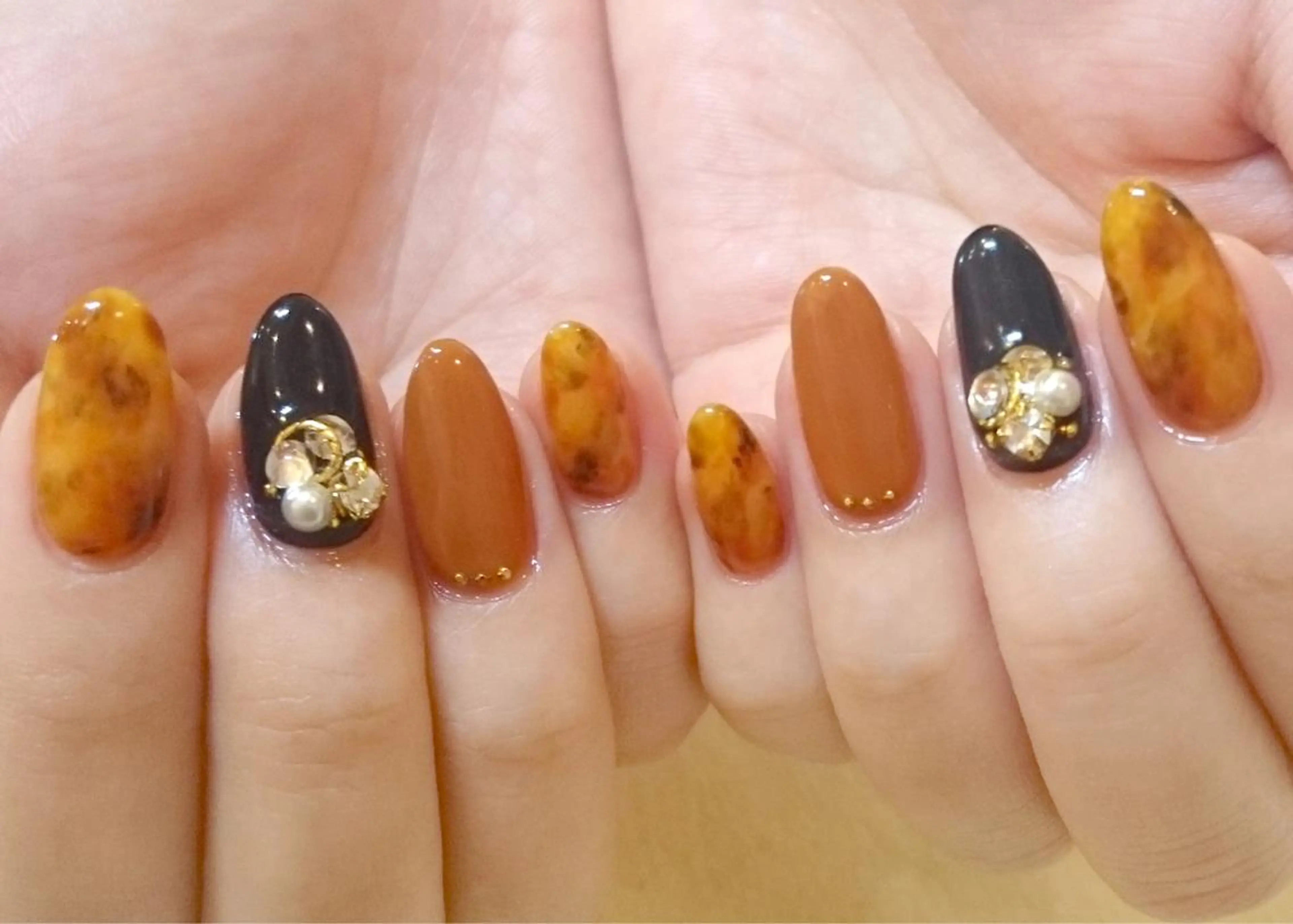 ネイル ネイル＆フラワーサロン〜Ri✦hiro〜鳥栖店所属・HIRATA RIEのネイルデザイン