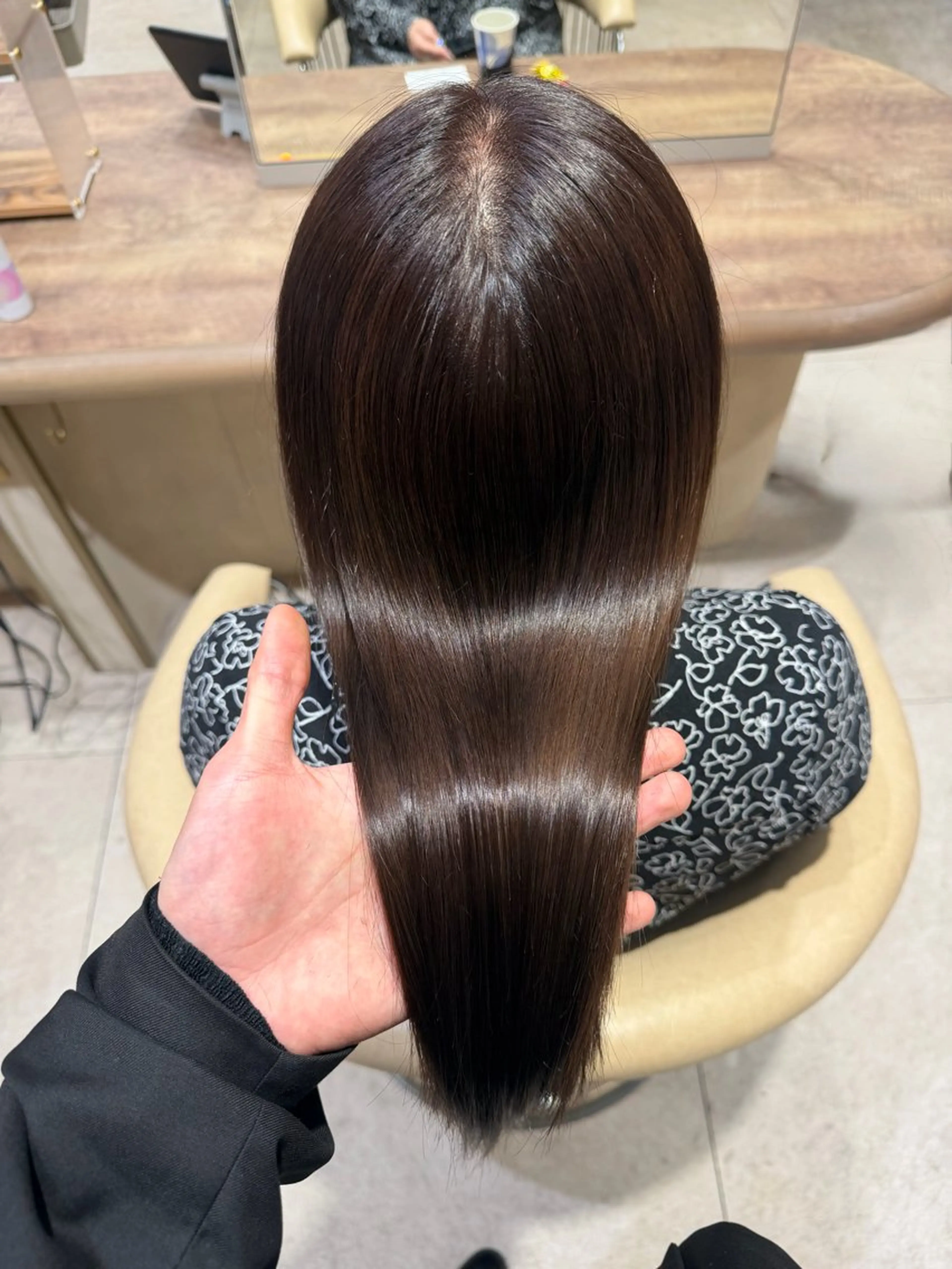 ロング カラー 髪質改善 トリートメント カット トリートメント とろける艶髪レイヤー カット髪質改善しゅんのヘアスタイル