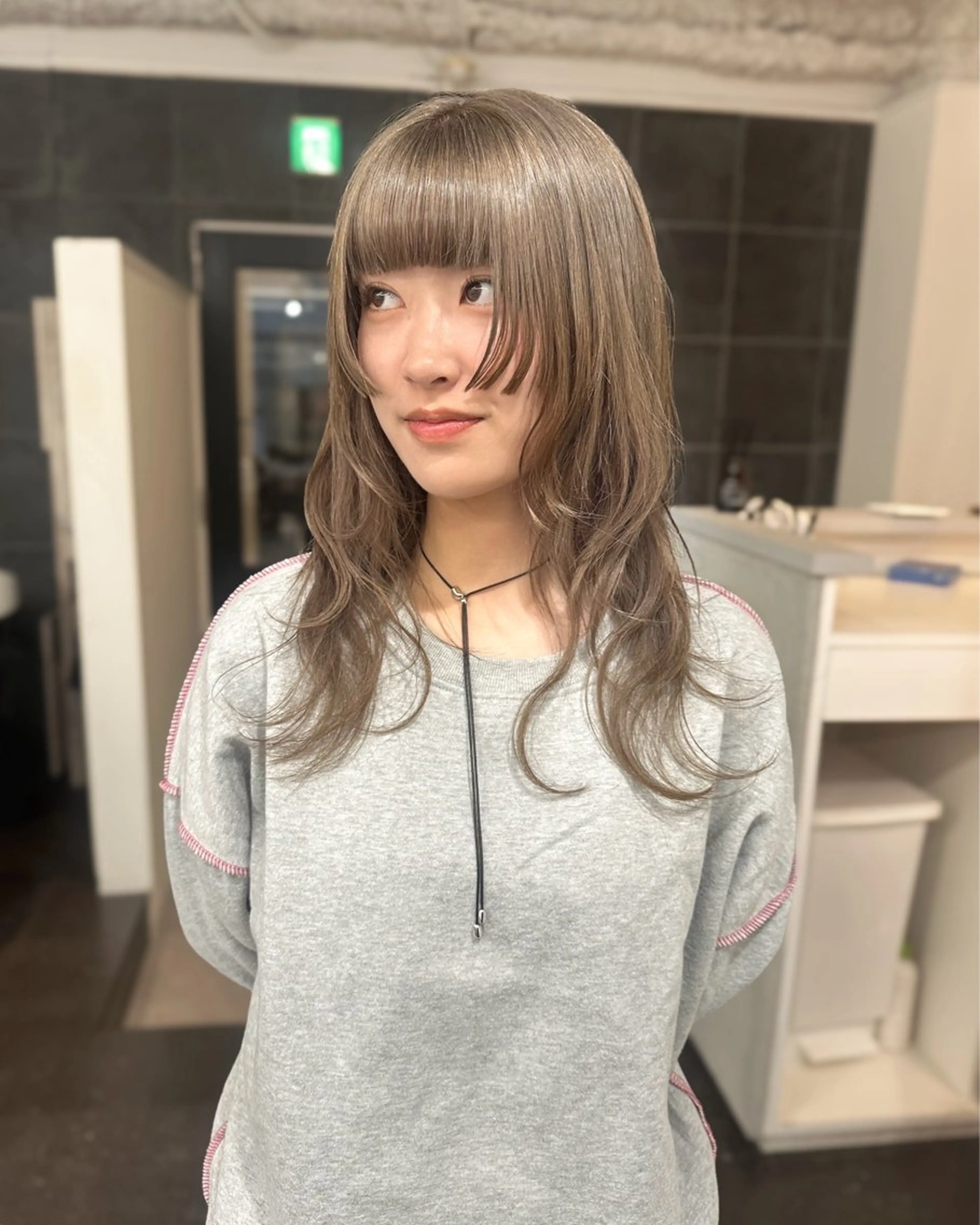 セミロング カラー salon village所属・ウルフカット🪽 レイヤー/髪質改善のヘアスタイル