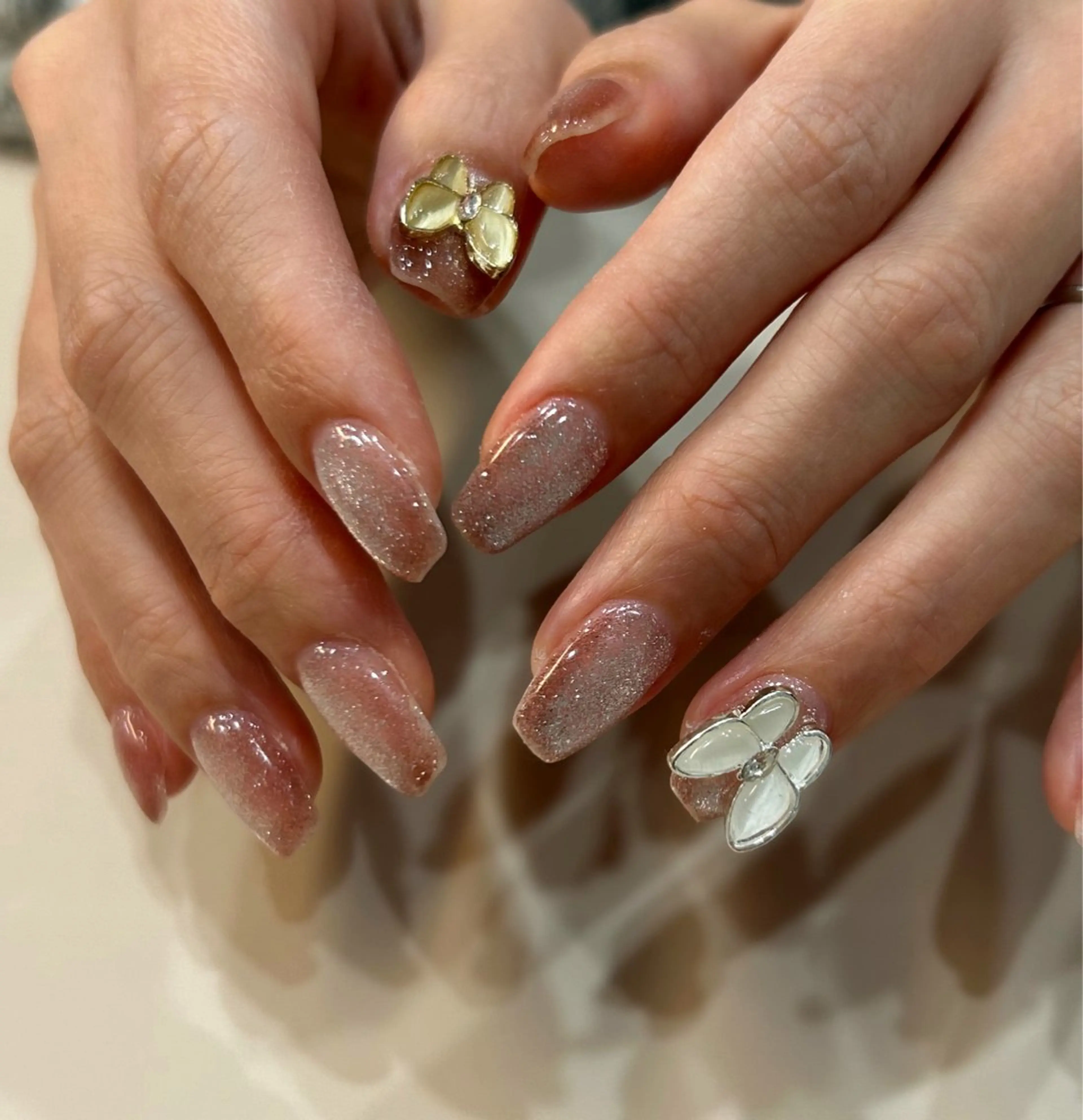 ネイル gratify心斎橋 松本のネイルデザイン