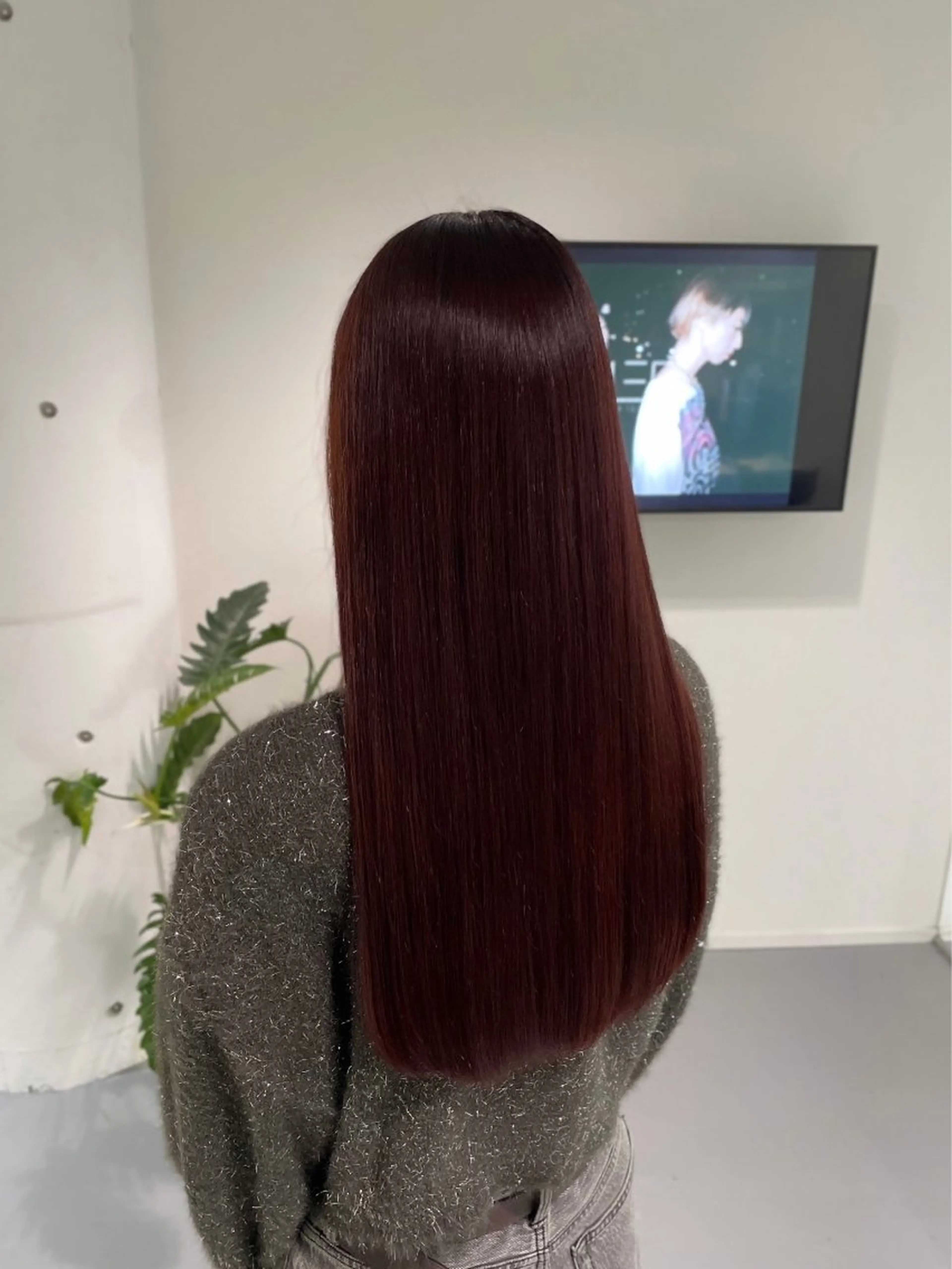 ロング カット ヘアカラー LEF TATEMACHI所属・西山祐生/ハイトーン /ケアブリーチ/艶髪のヘアスタイル