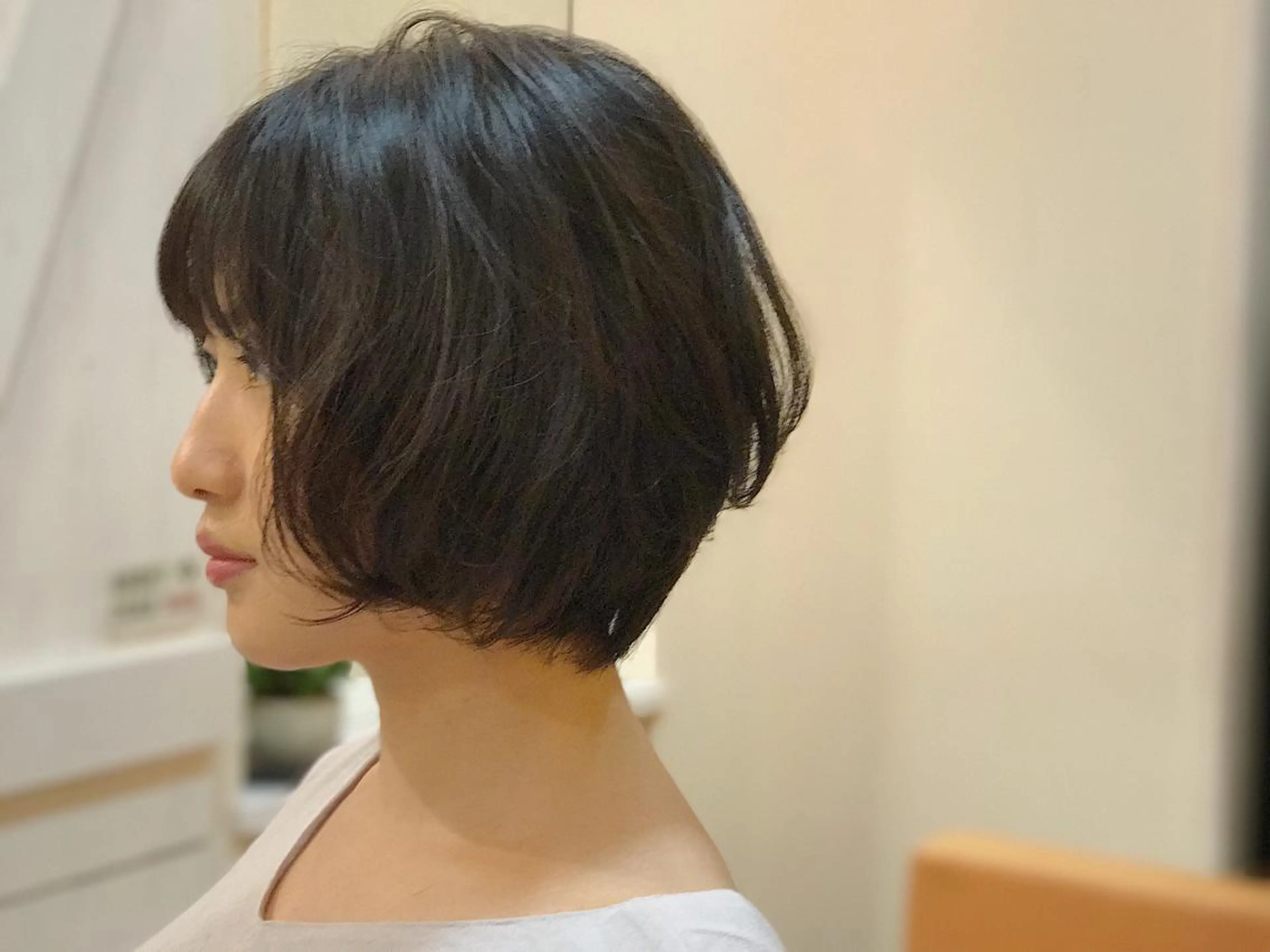 ショート Lond enikaのヘアスタイル