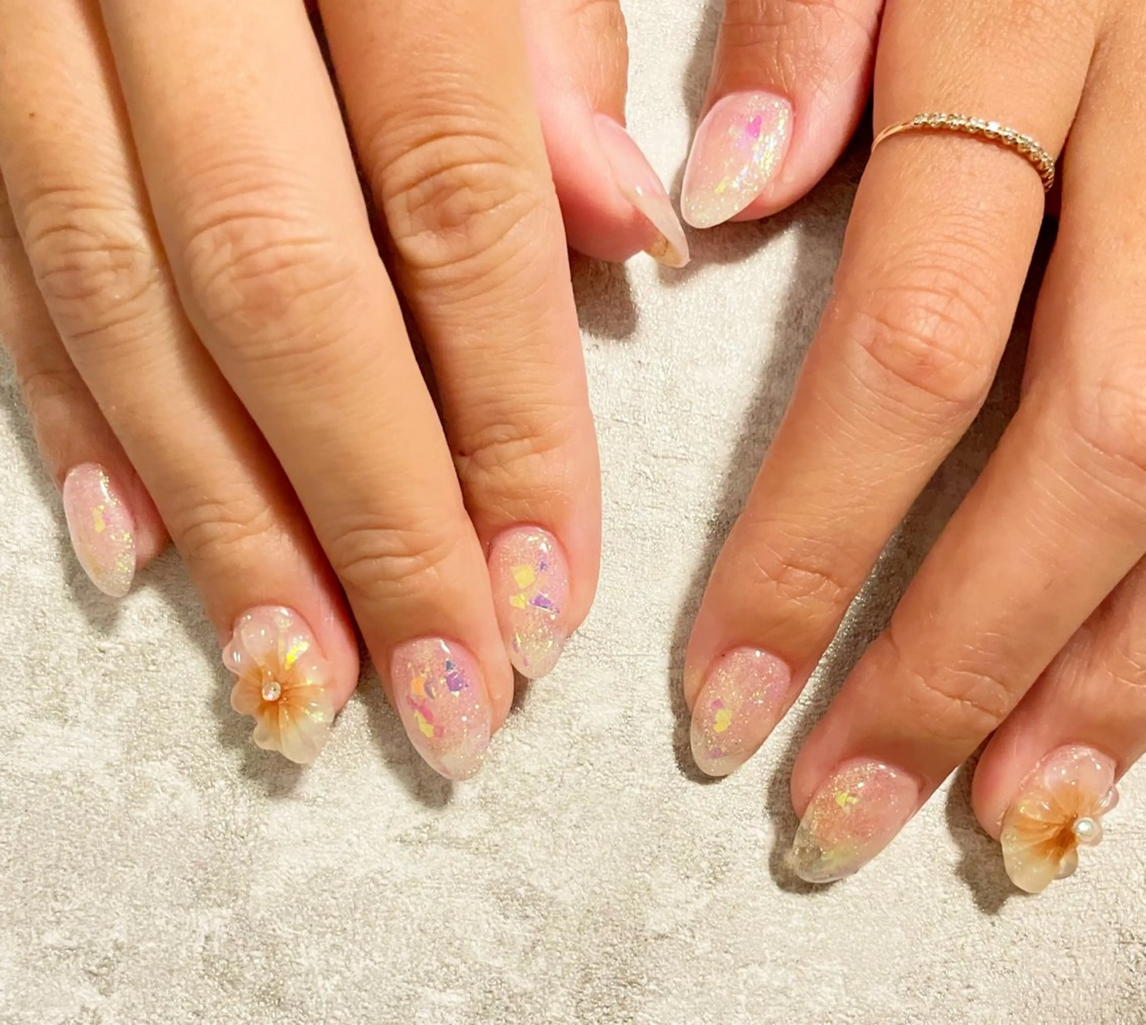 ミディアム ネイル ぷっくりネイル Re:st〔リスト〕所属・ayane Re:st〔リスト〕のネイルデザイン