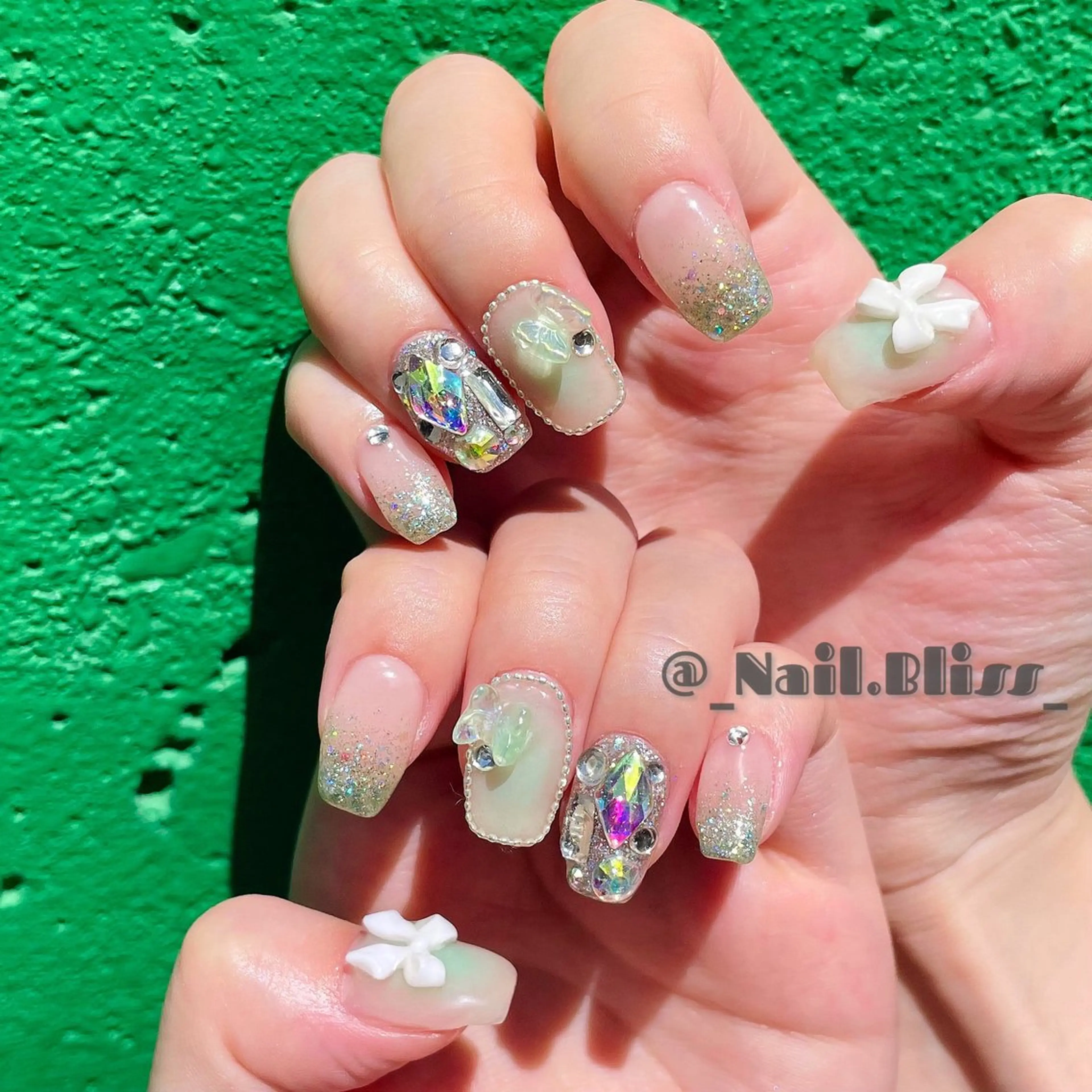 ネイル グリーン ハンドネイル NAIL BLISSのネイルデザイン