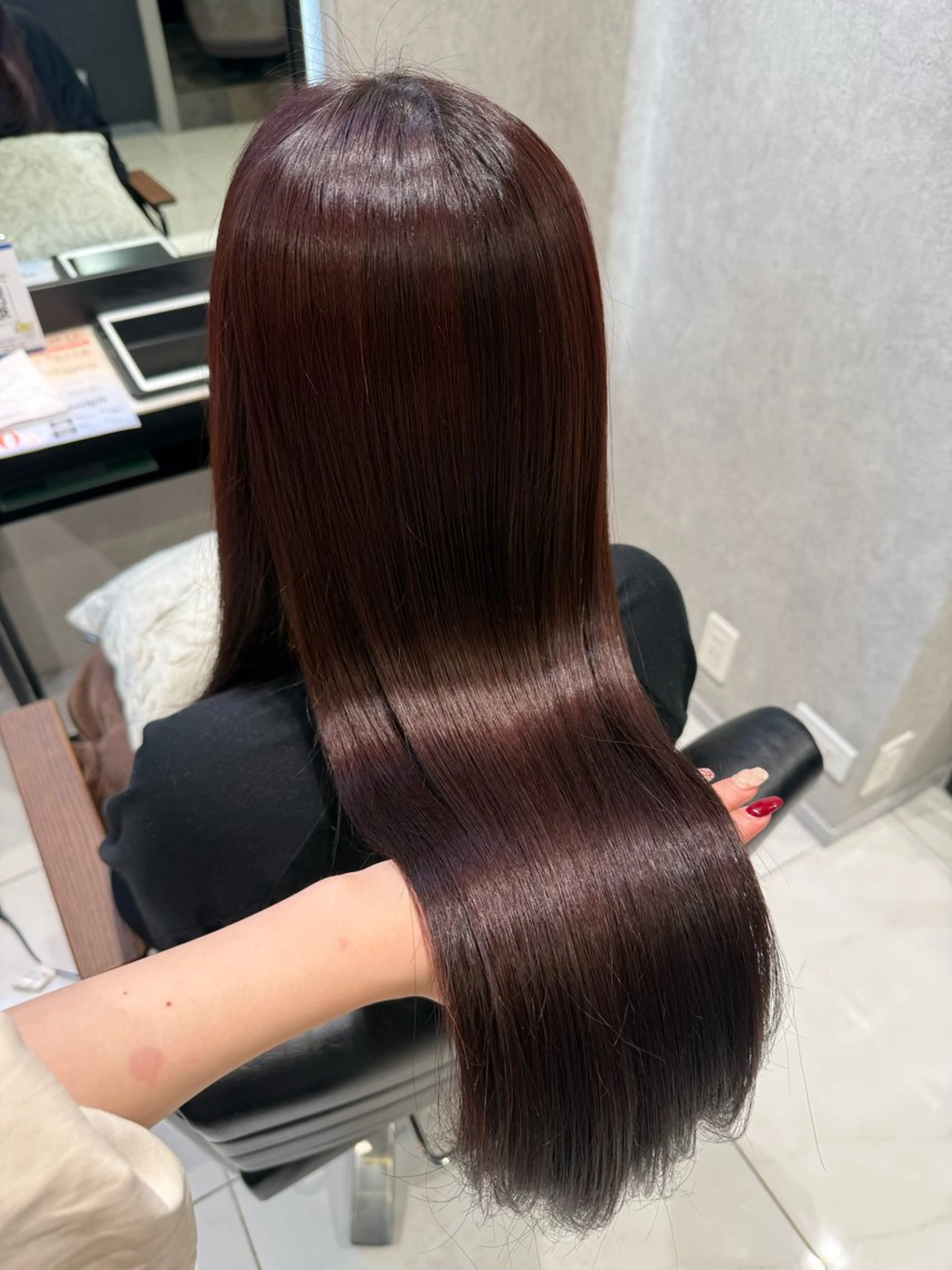 ロング 艶ブラウン/赤み消し /盛れる顔周りのヘアスタイル