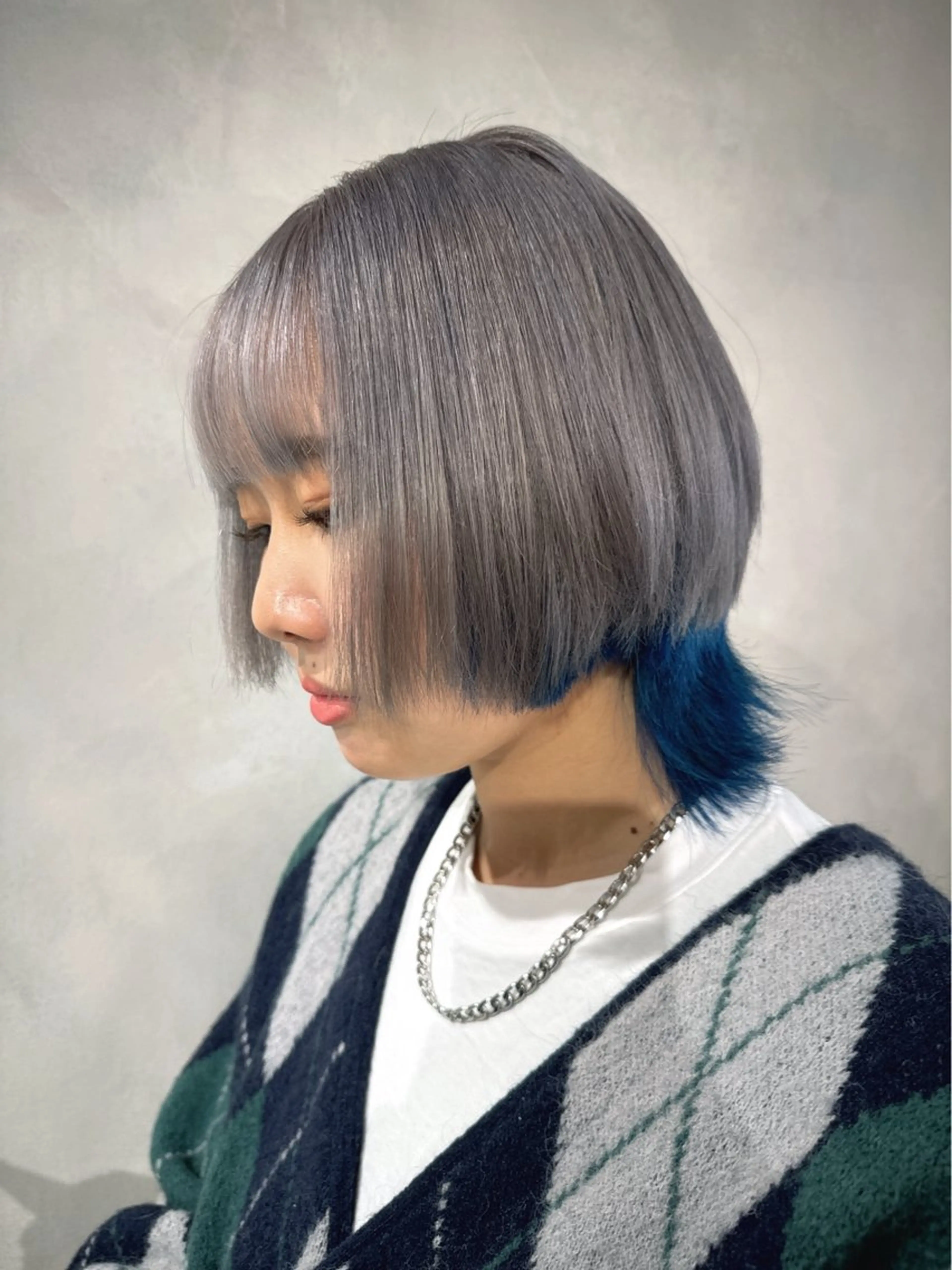 ミディアム カラー アクアカラー ブリーチ ブルーカラー ケアブリーチ デザインカラー 透明感カラー✨艶髪 制作🌱山根あゆみのヘアスタイル