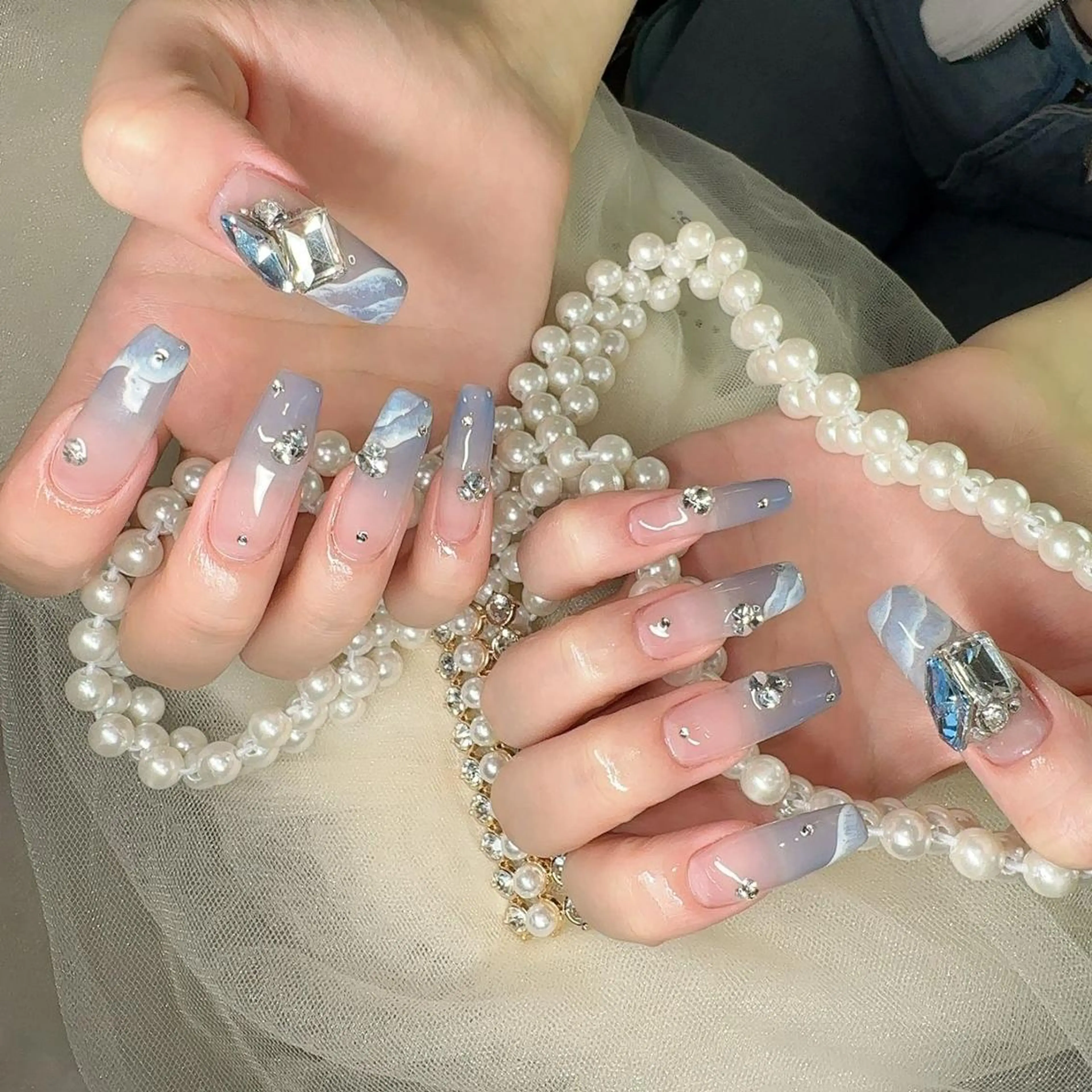 ネイル アートネイル 長さ出し ネイルチップ Queens momoのネイルデザイン