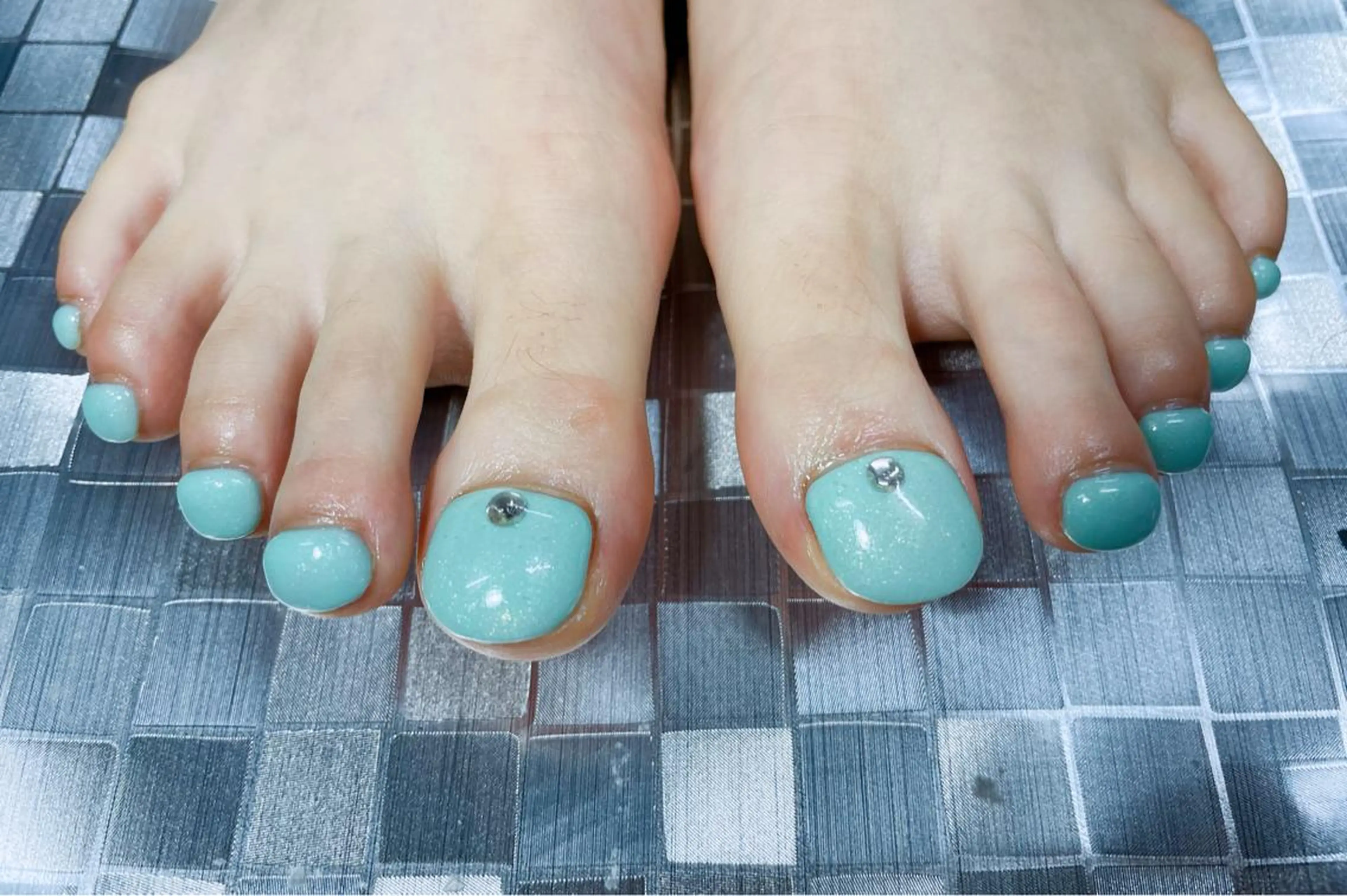 ネイル ブルー ワンカラーネイル パステルネイル ストーンネイル Regulus 光田のネイルデザイン