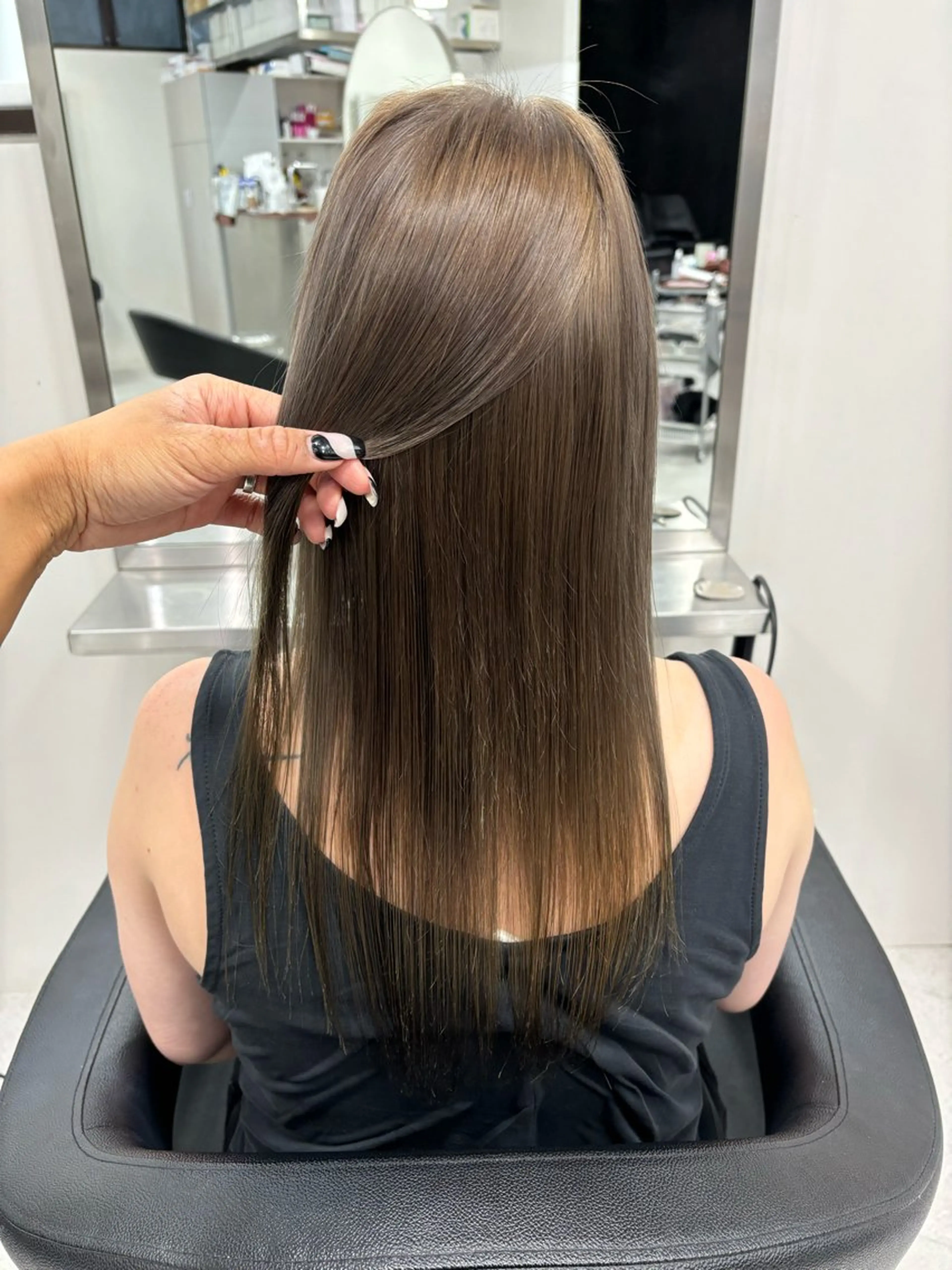 セミロング パーマ 縮毛矯正 カット ヘアカラー 縮毛矯正 トリートメント Beleza Era所属・韓国レイヤー/ 縮毛矯正🎀minaのヘアスタイル