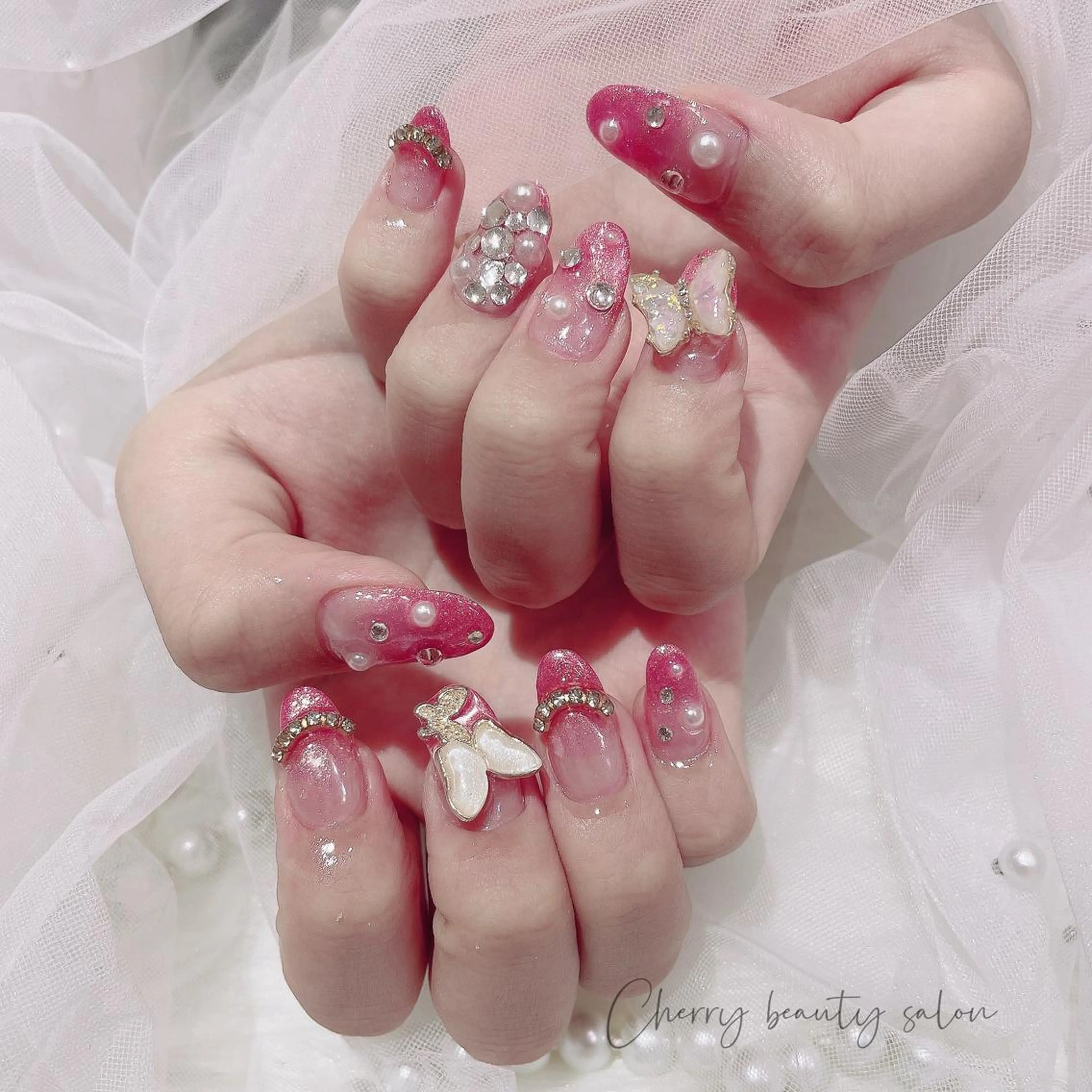 ネイル SAKURA 🍒のネイルデザイン