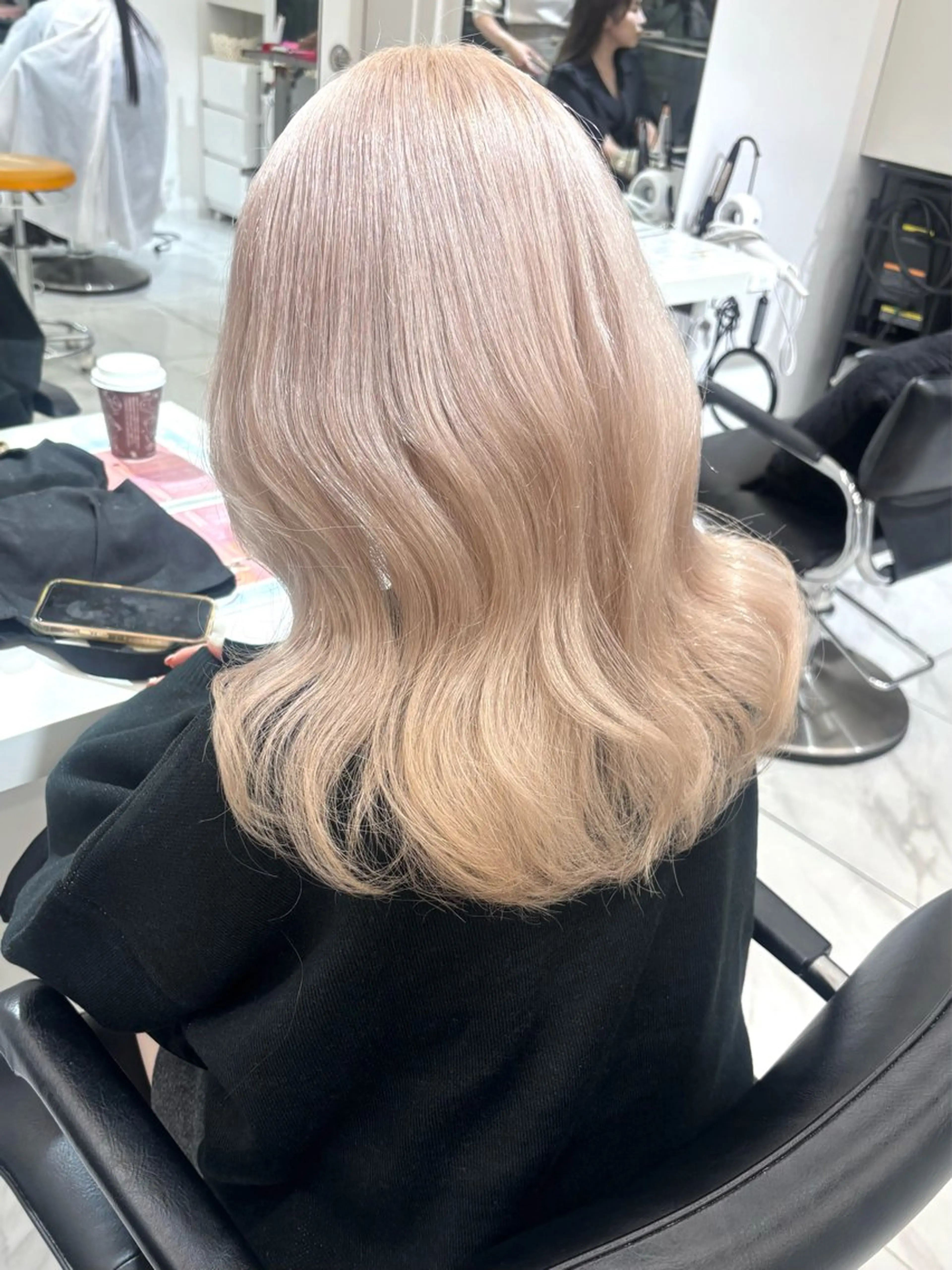 ミディアム カラー ブリーチ ケアブリーチ ハイトーンカラー ヘアカラー トリートメント 大人韓国ヘア 渋谷/Satsukiのヘアスタイル