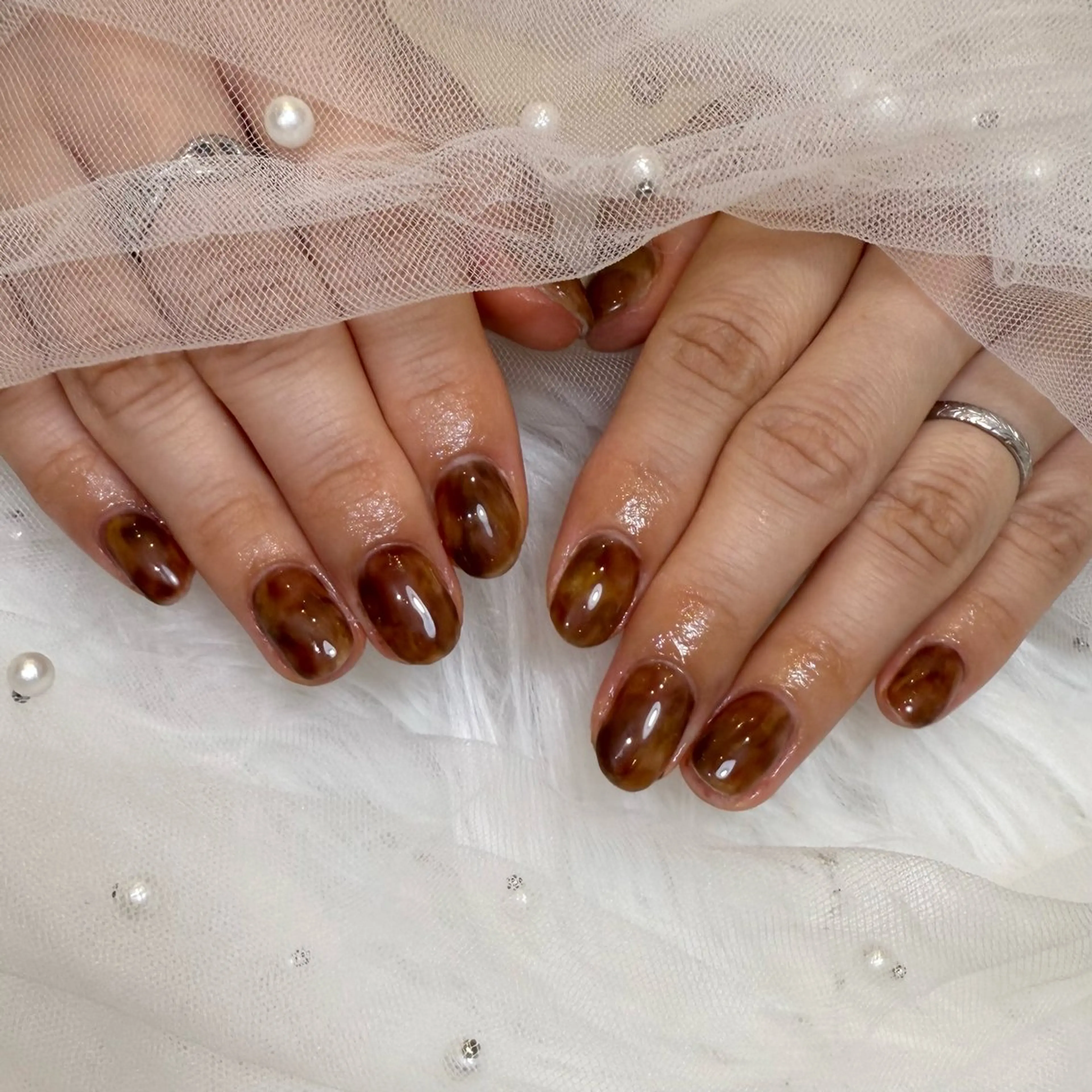 ネイル べっ甲ネイル ニュアンスネイル ハンドネイル ココ美ネイルサロン所属・bonny nail みゆのネイルデザイン