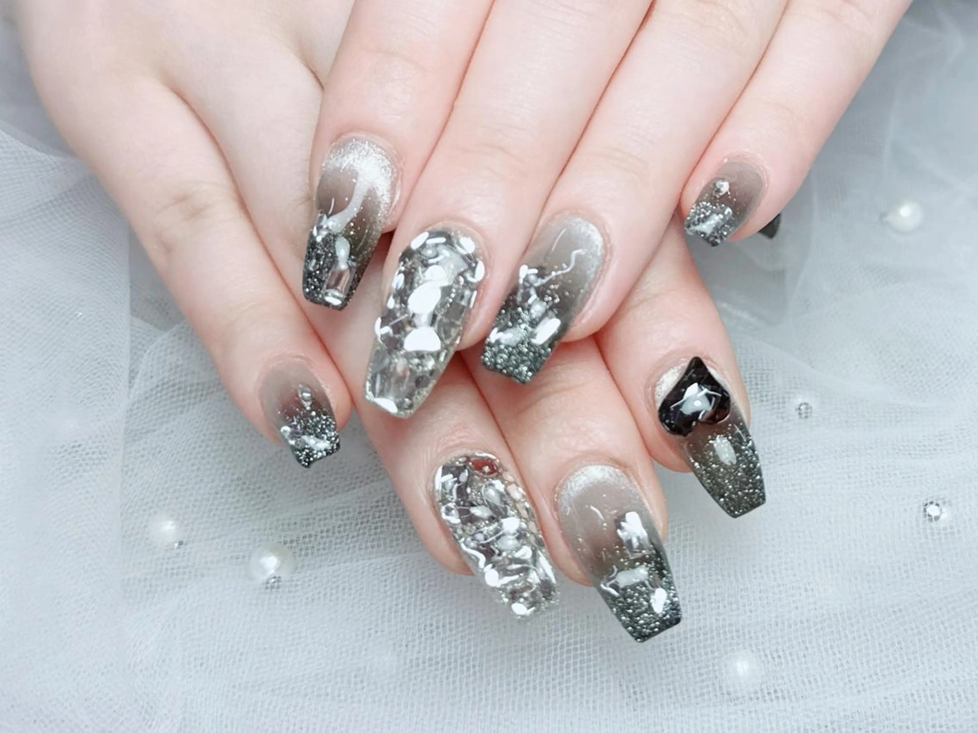 ネイル オーロラネイル チークネイル 長さ出し フットネイル フレンチネイル Pretty nailのネイルデザイン