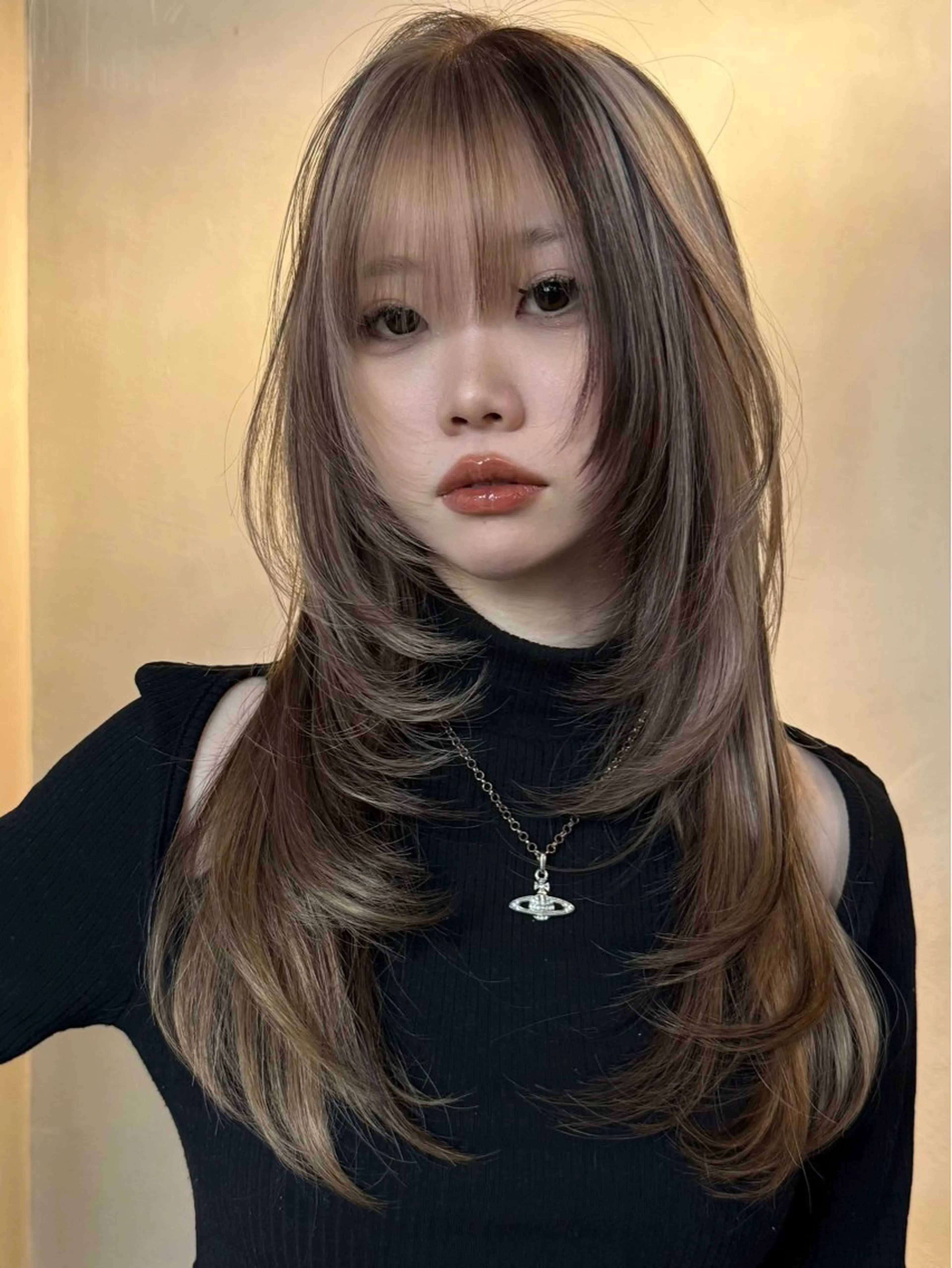 ミディアム カラー アッシュ アッシュブラック ベージュカラー 黒髪 ブロンド ウルフ/レイヤー ⚡️ITSUKU⚡️のヘアスタイル