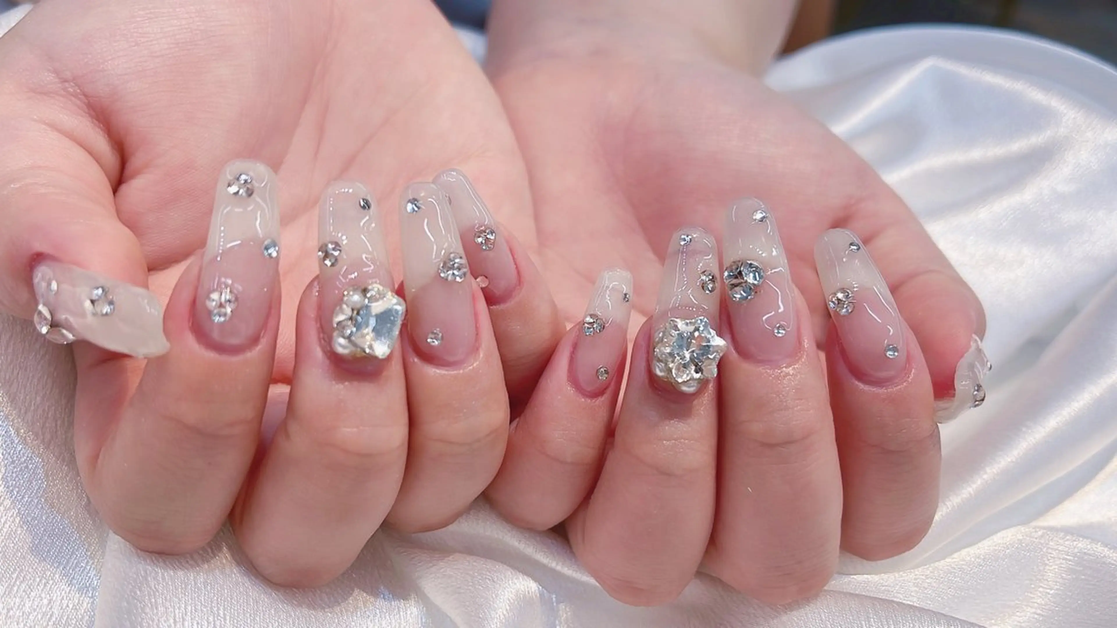 ネイル チークネイル 長さ出し ジェルネイル マグネットネイル 持ち込み ハンドネイル ハンドケア ラッキーネイルサロン 西川口東口店のネイルデザイン