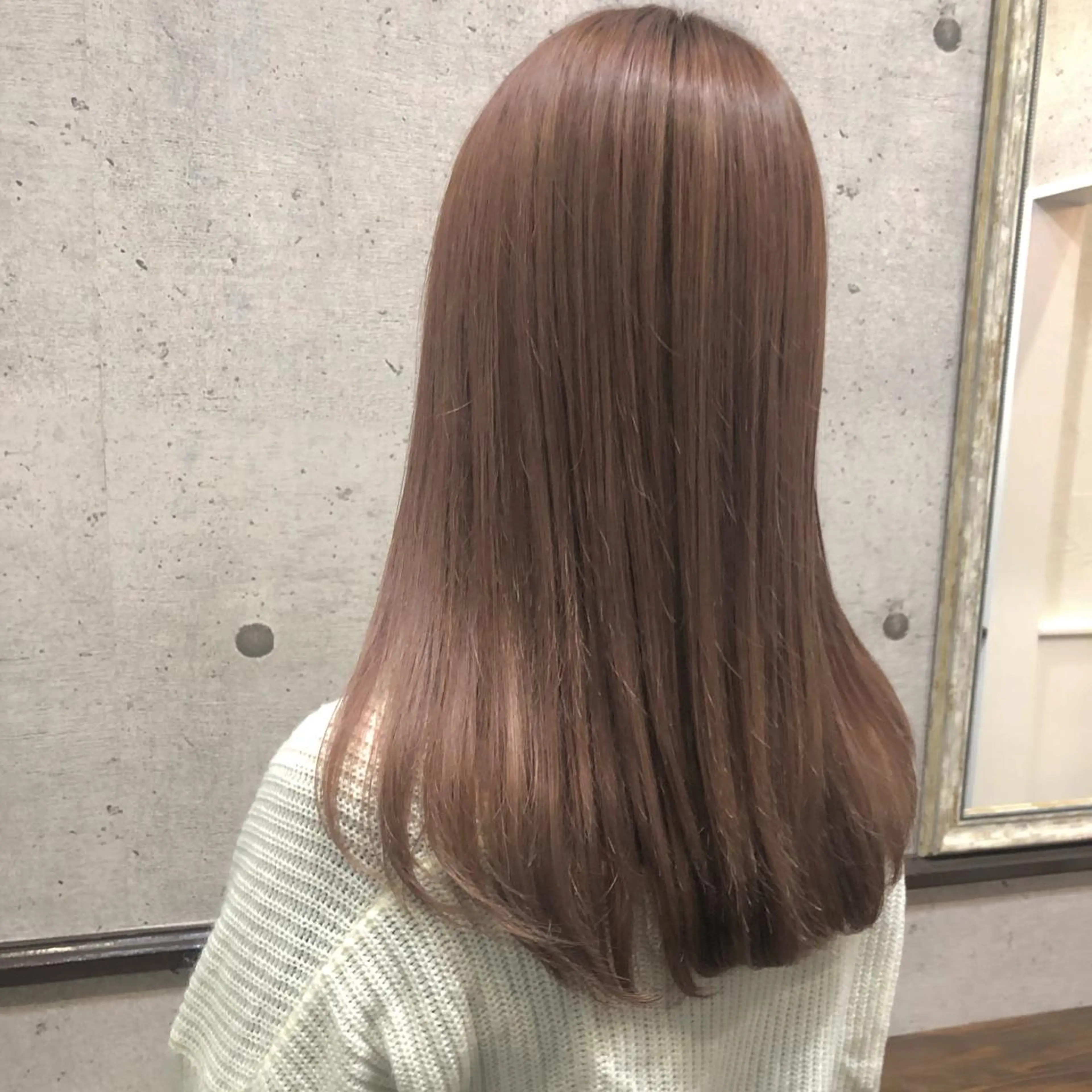 カラー ベージュカラー ピンクカラー ピンクベージュ カット ヘアカラー 縮毛矯正 トリートメント 江原 彩華のヘアスタイル